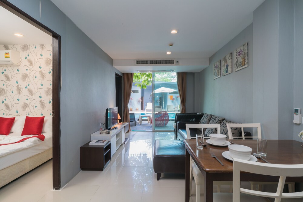 The Kris Condo Pool Access