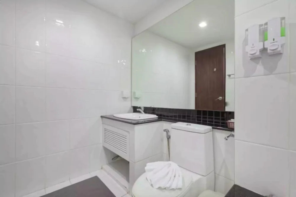 The Kris Condo Pool Access