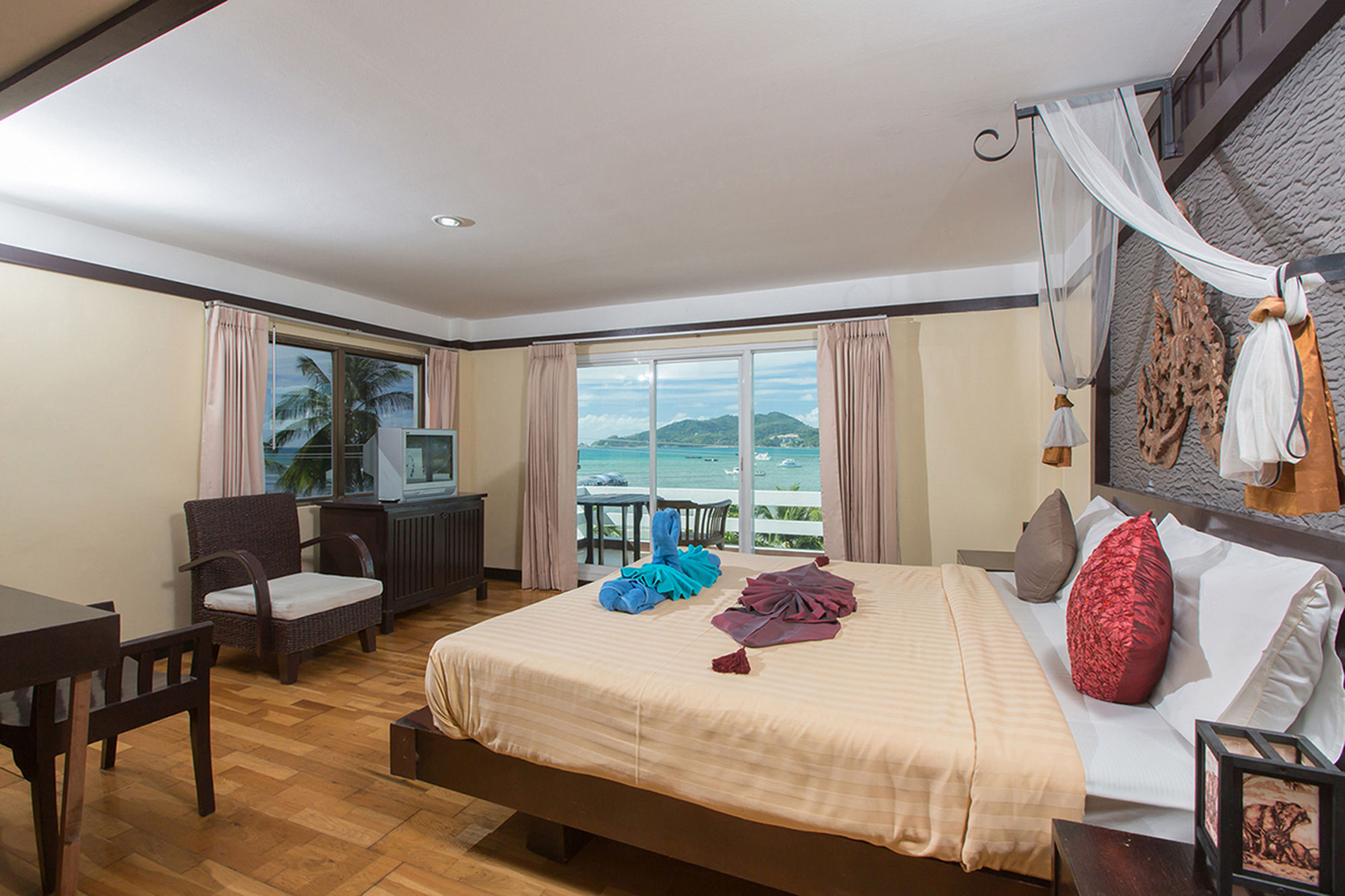 The Ocean Patong Hotel
