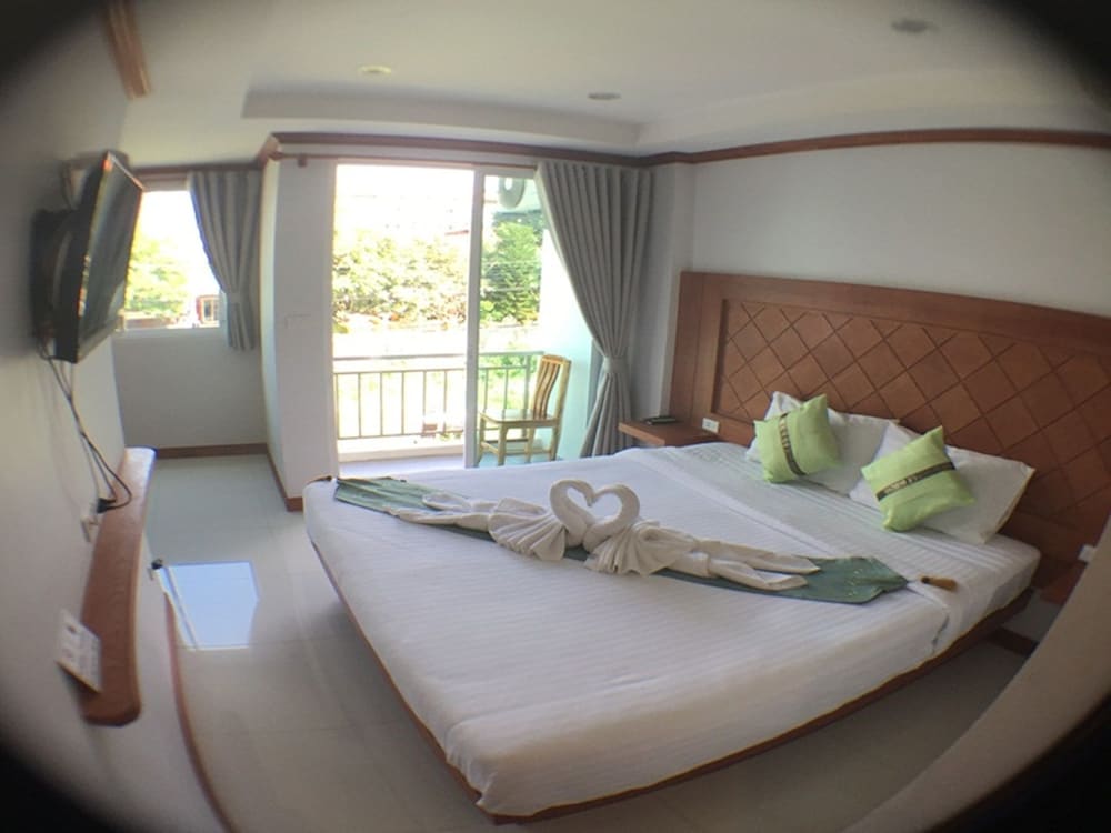 Thira Residence Patong