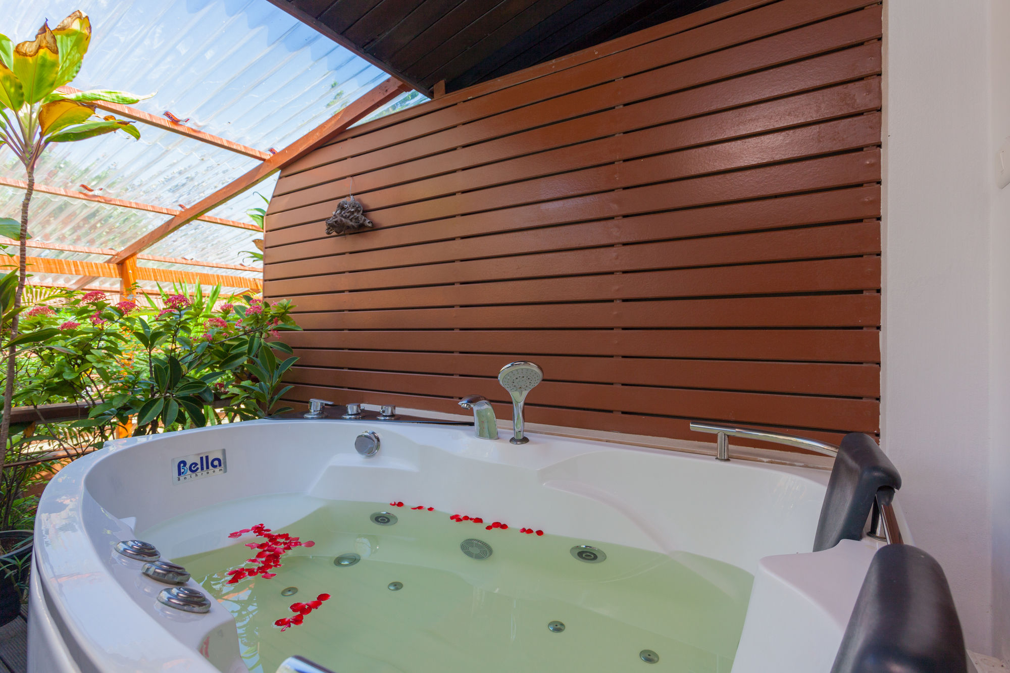 Tropica Bungalows