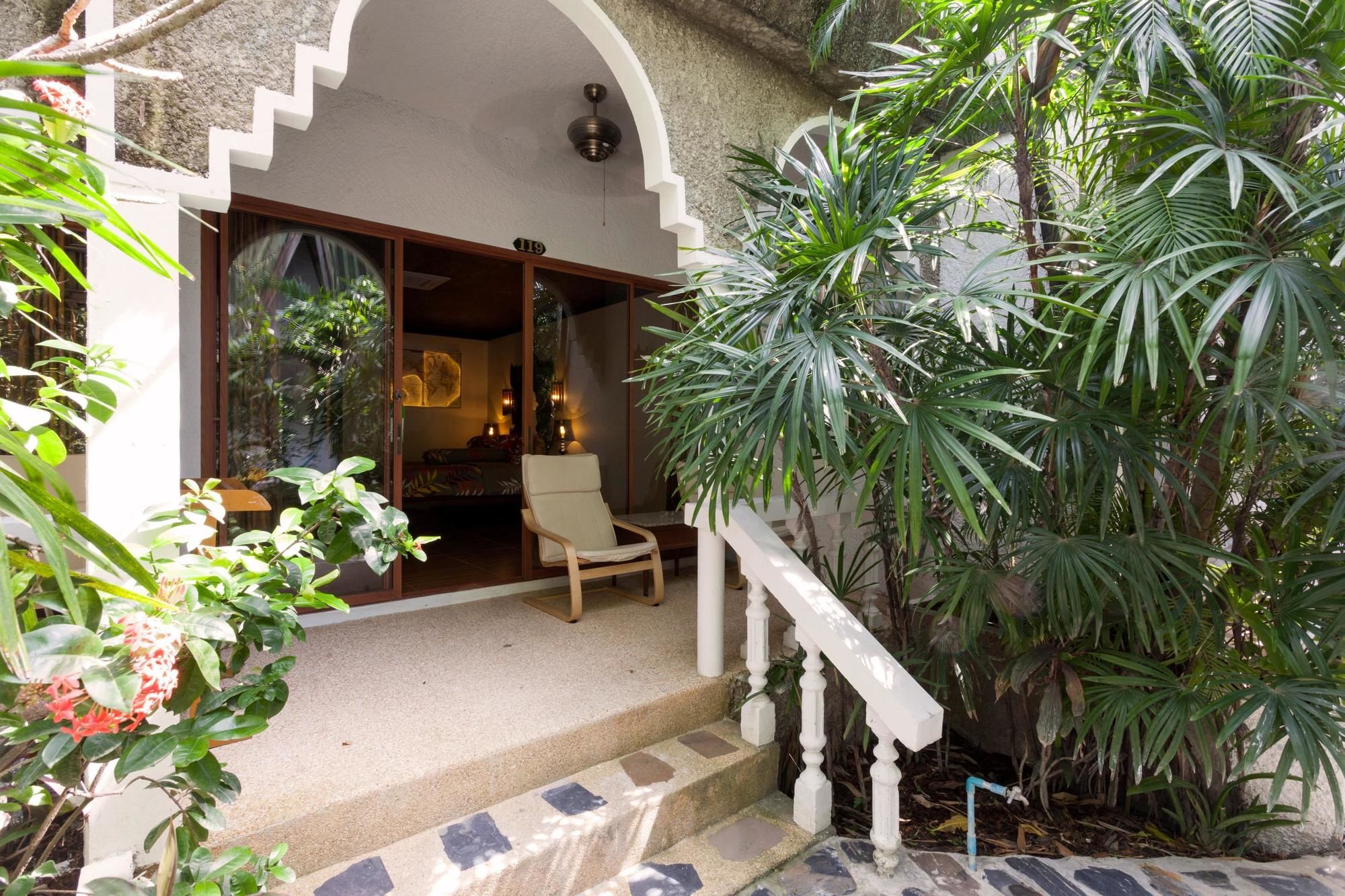 Tropica Bungalows