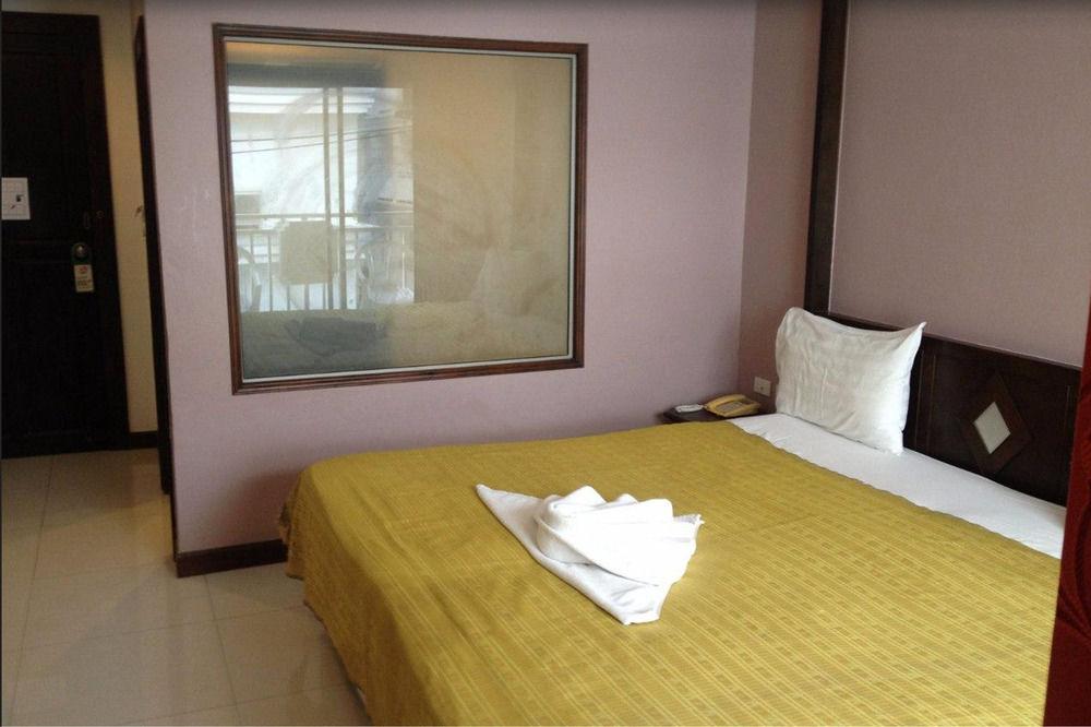 Hotel Baya Phuket