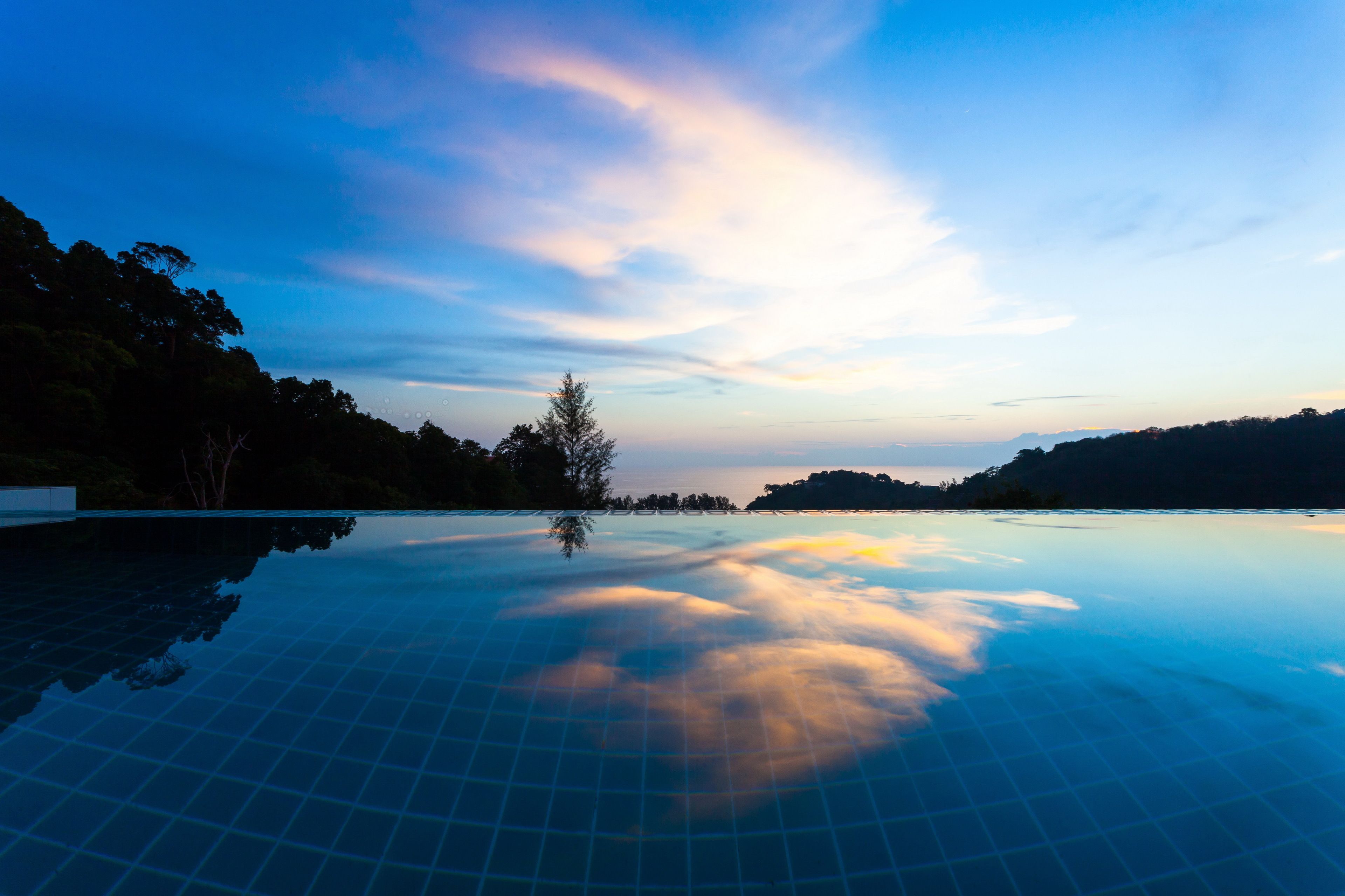 Amala Grand Bleu Resort
