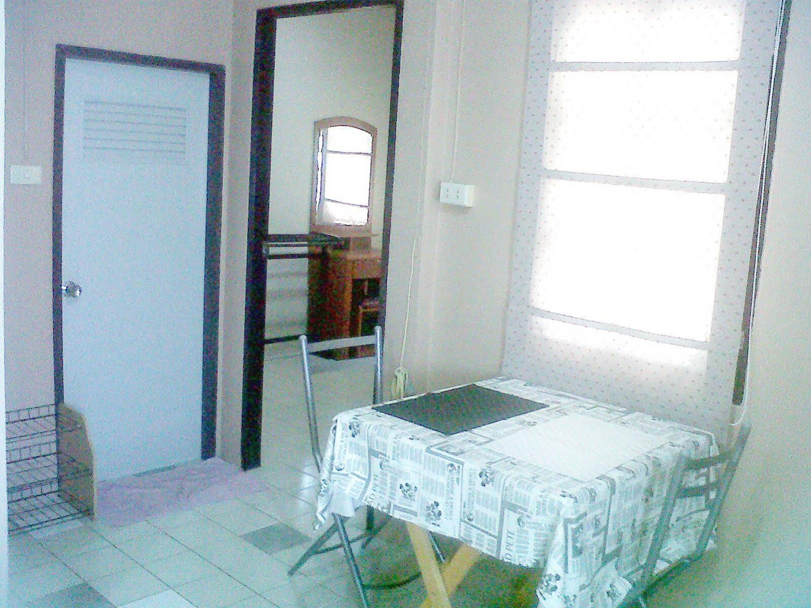 Aree Guesthouse1
