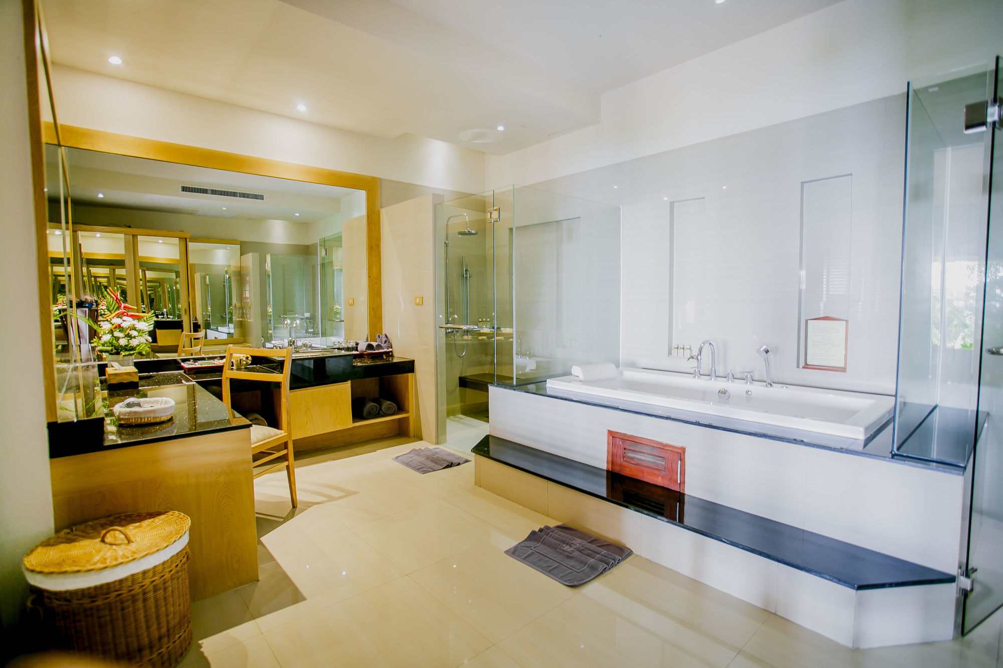 Ayara Kamala Resort & Spa