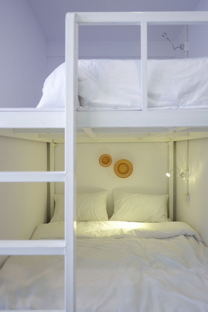 Baan Baan Hostel
