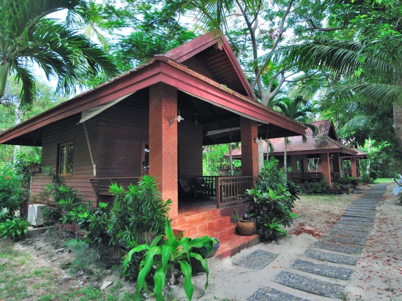 Baan Mai Cottages & Restaurant