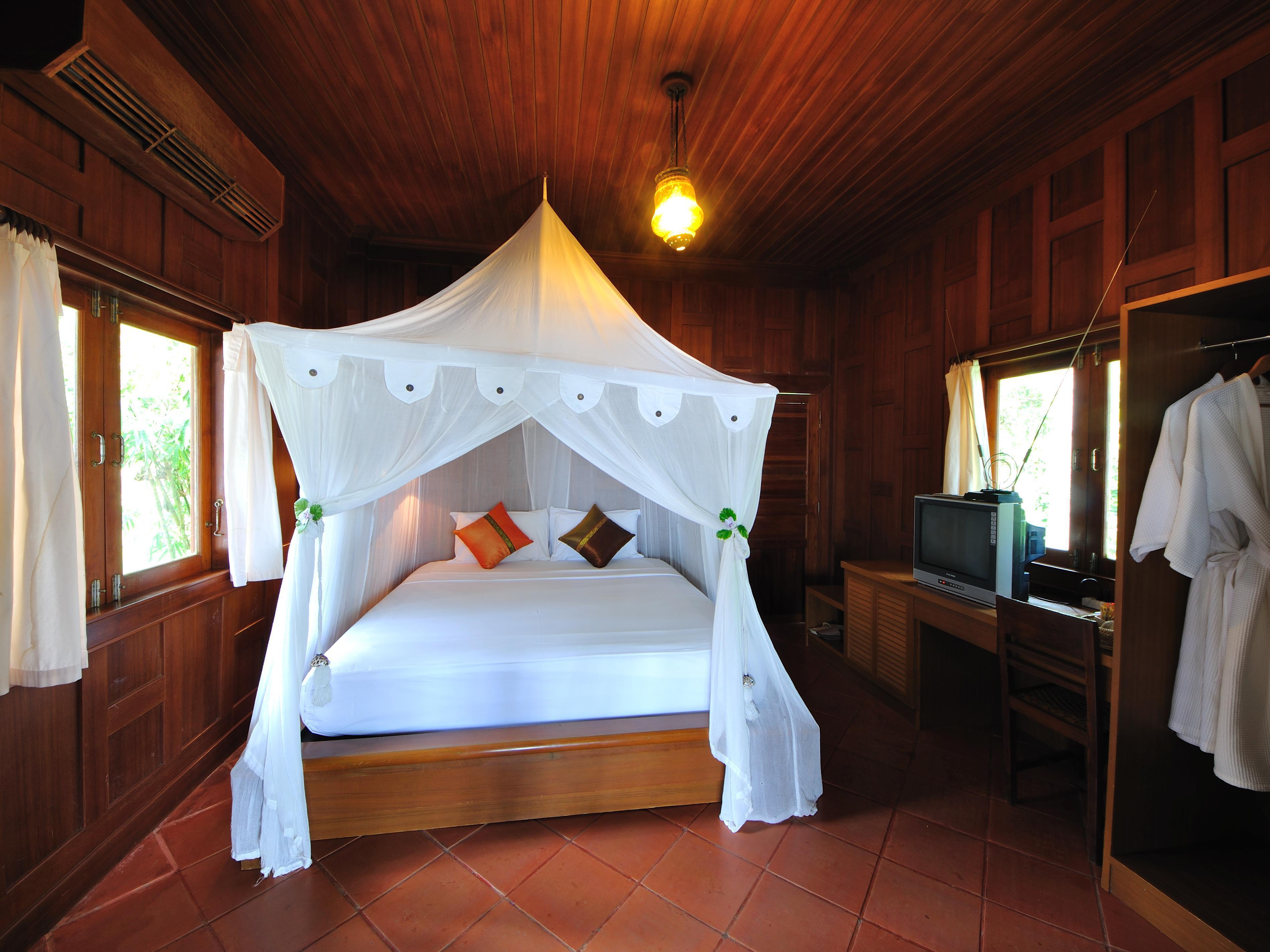 Baan Mai Cottages & Restaurant