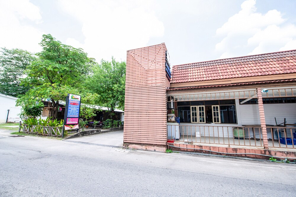 Baan Nat by OYO Rooms