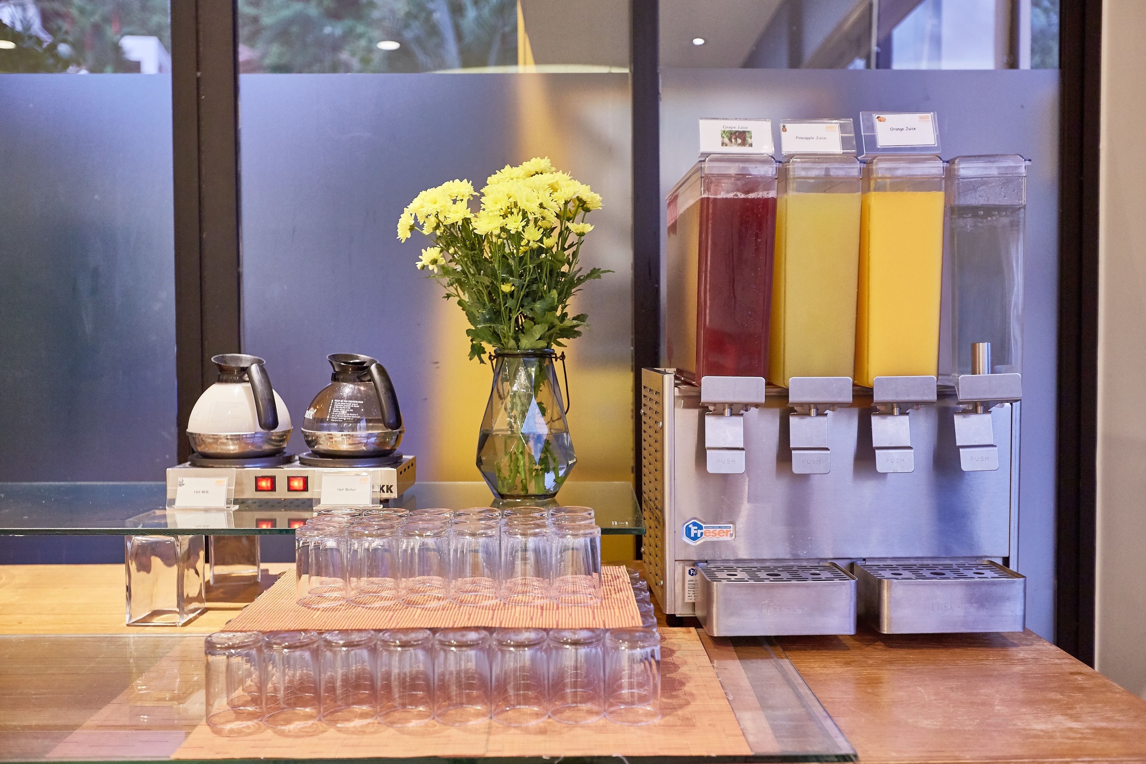 Bandara Phuket Beach Resort