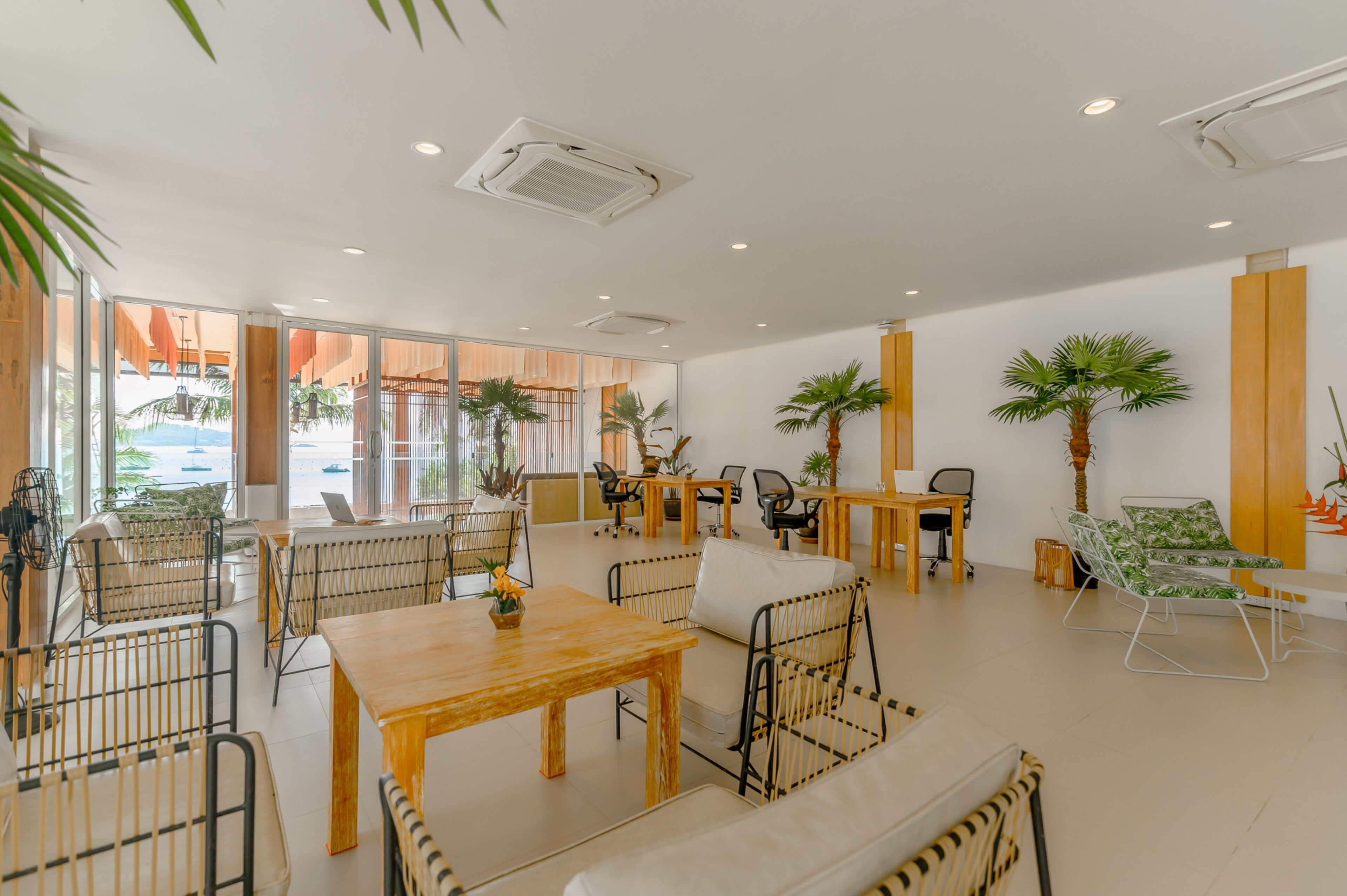 Bandara Phuket Beach Resort