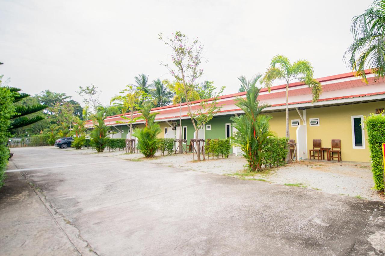 B Banana Resort by OYO Rooms