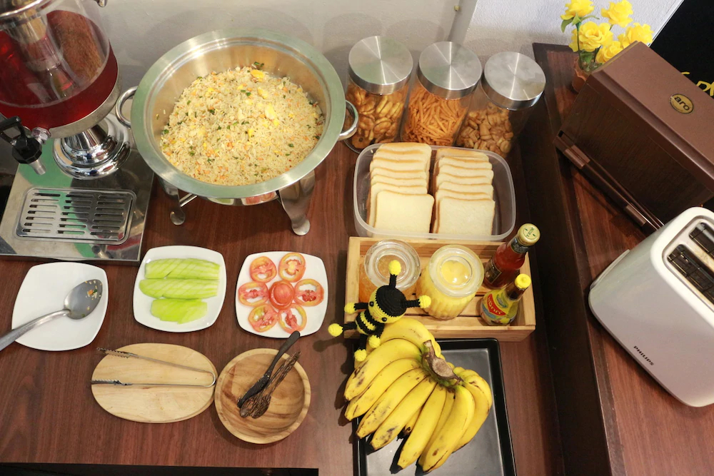 Beehive Phuket Old Town - Hostel