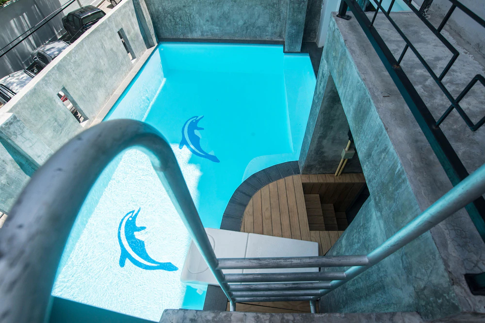 Beehive Phuket Old Town - Hostel