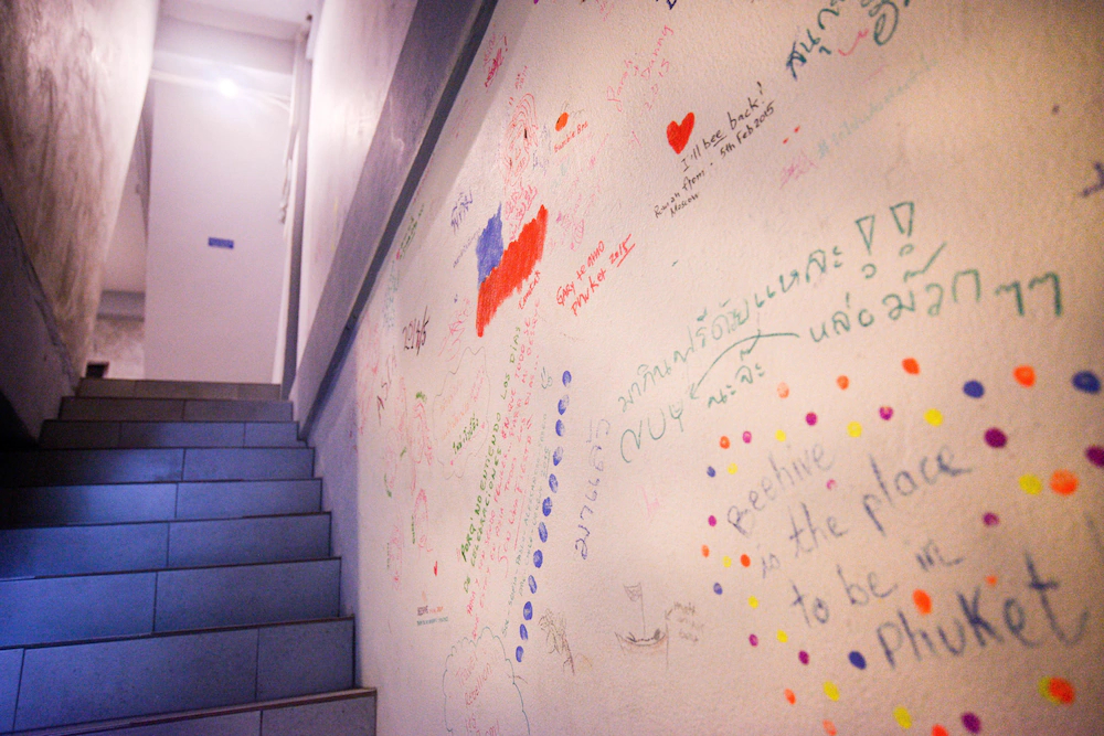 Beehive Phuket Old Town - Hostel