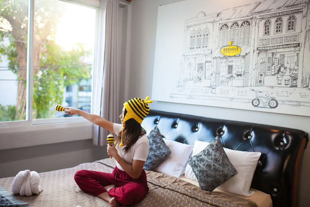 Beehive Phuket Old Town - Hostel