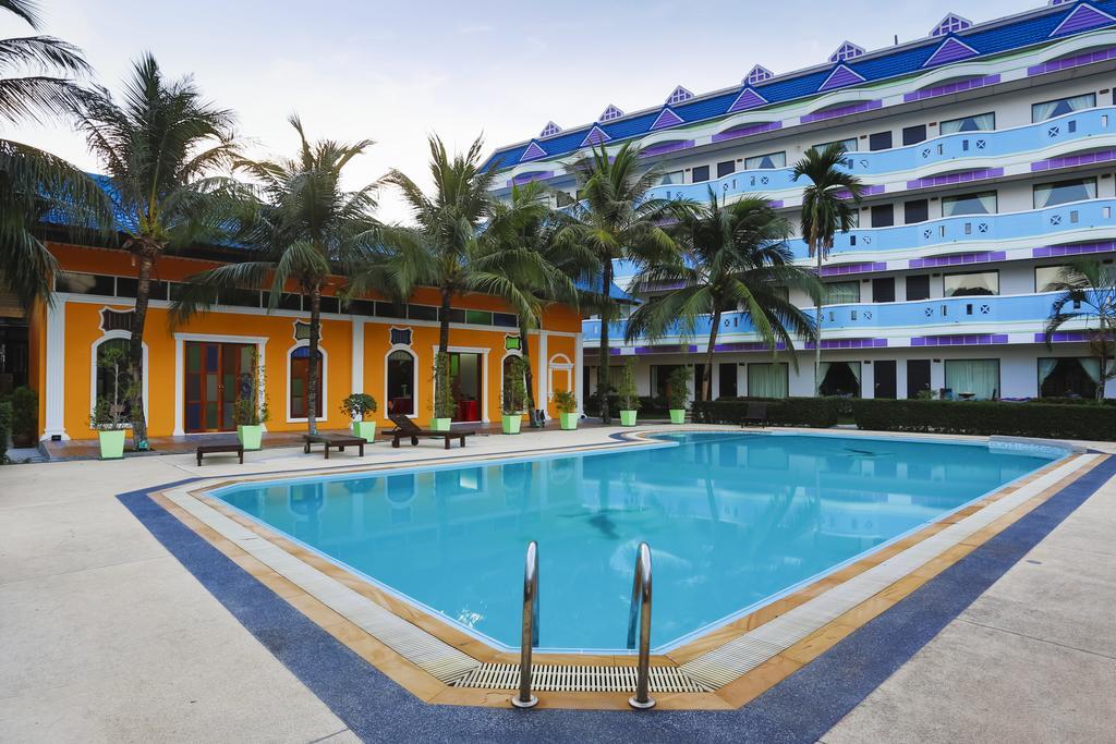 Blue Carina Hotel