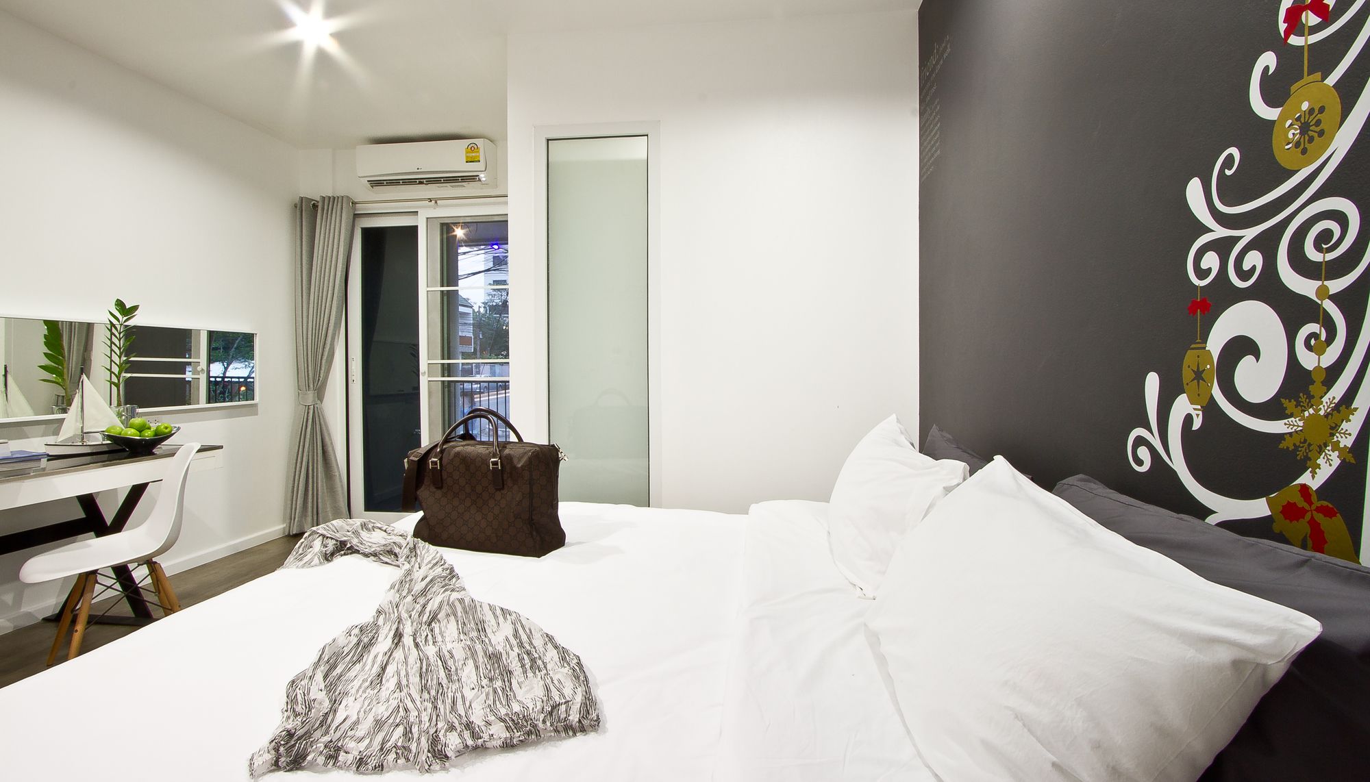 Blu Monkey Bed & Breakfast