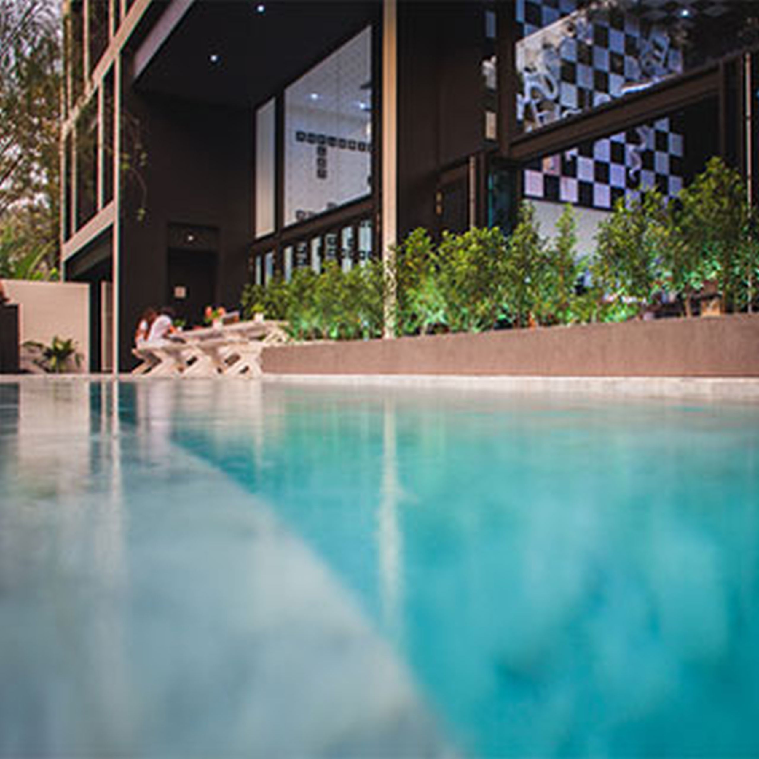 Blu Monkey Hub and Hotel