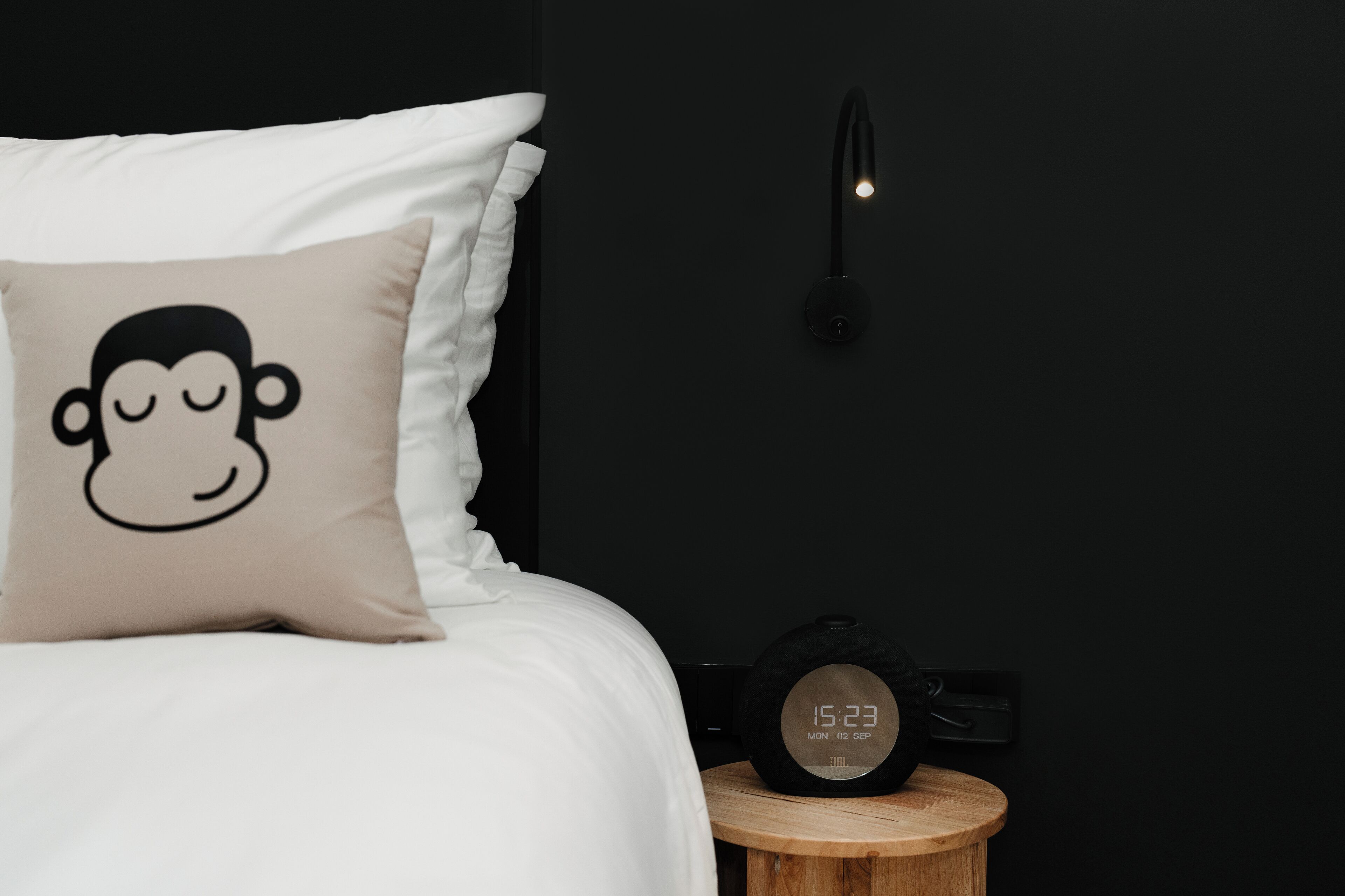 Blu Monkey Hub & Hotel