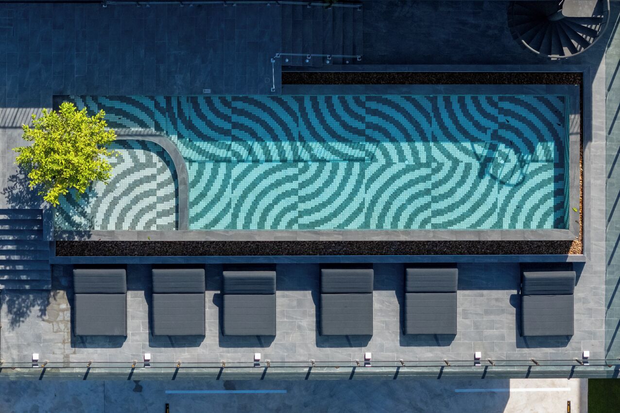 Blu Monkey Hub & Hotel