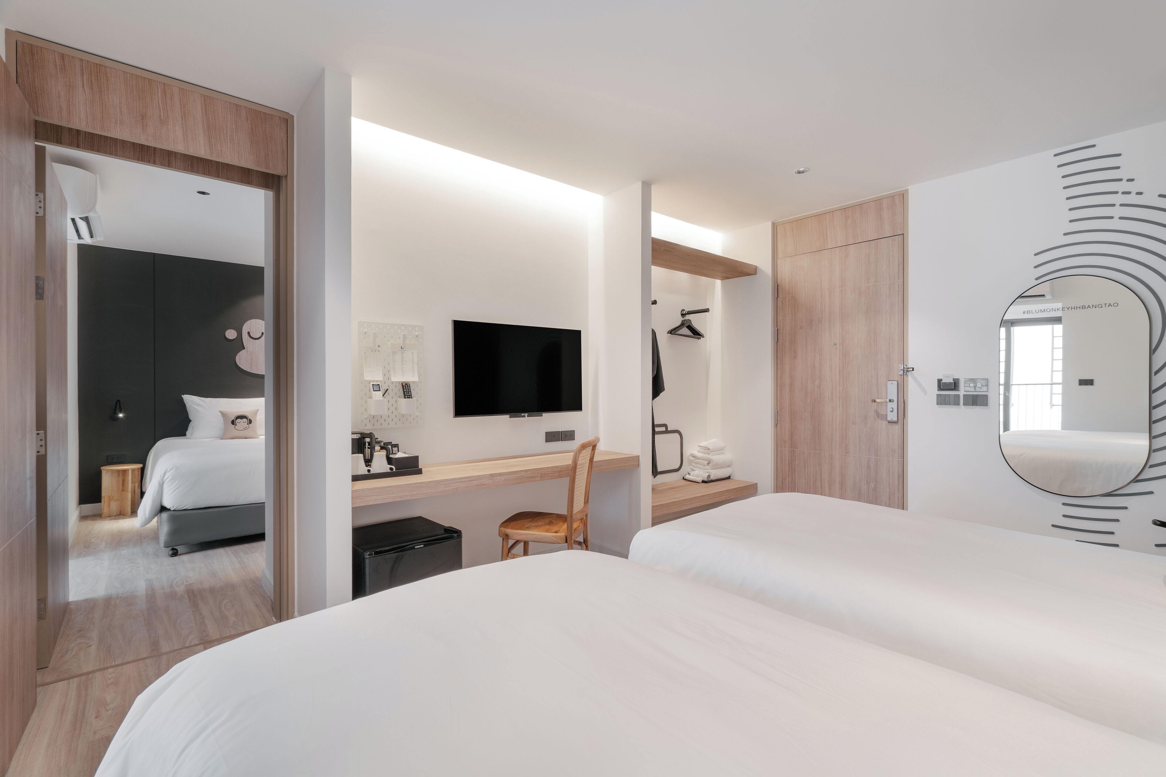 Blu Monkey Hub & Hotel