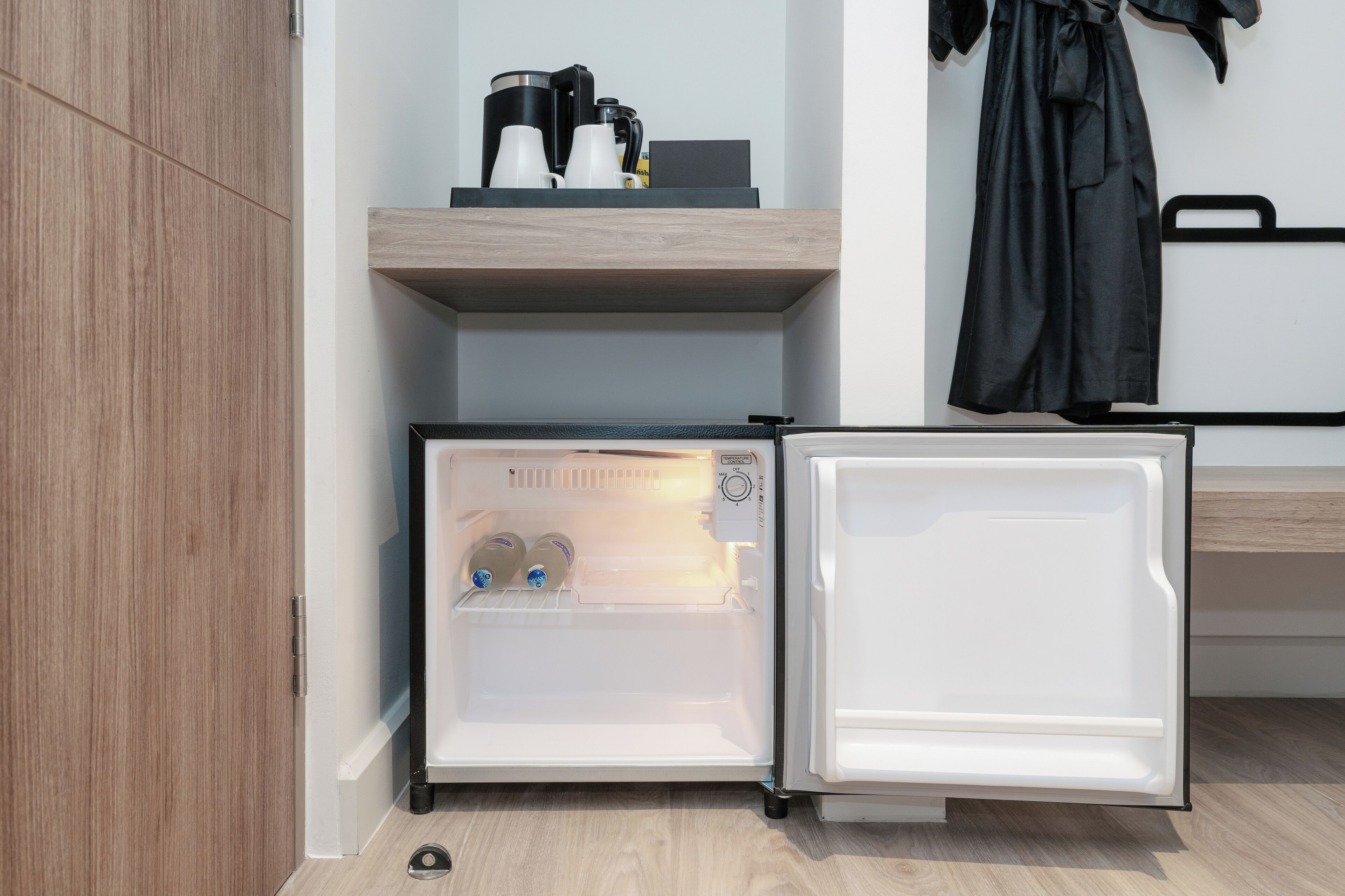 Blu Monkey Hub & Hotel