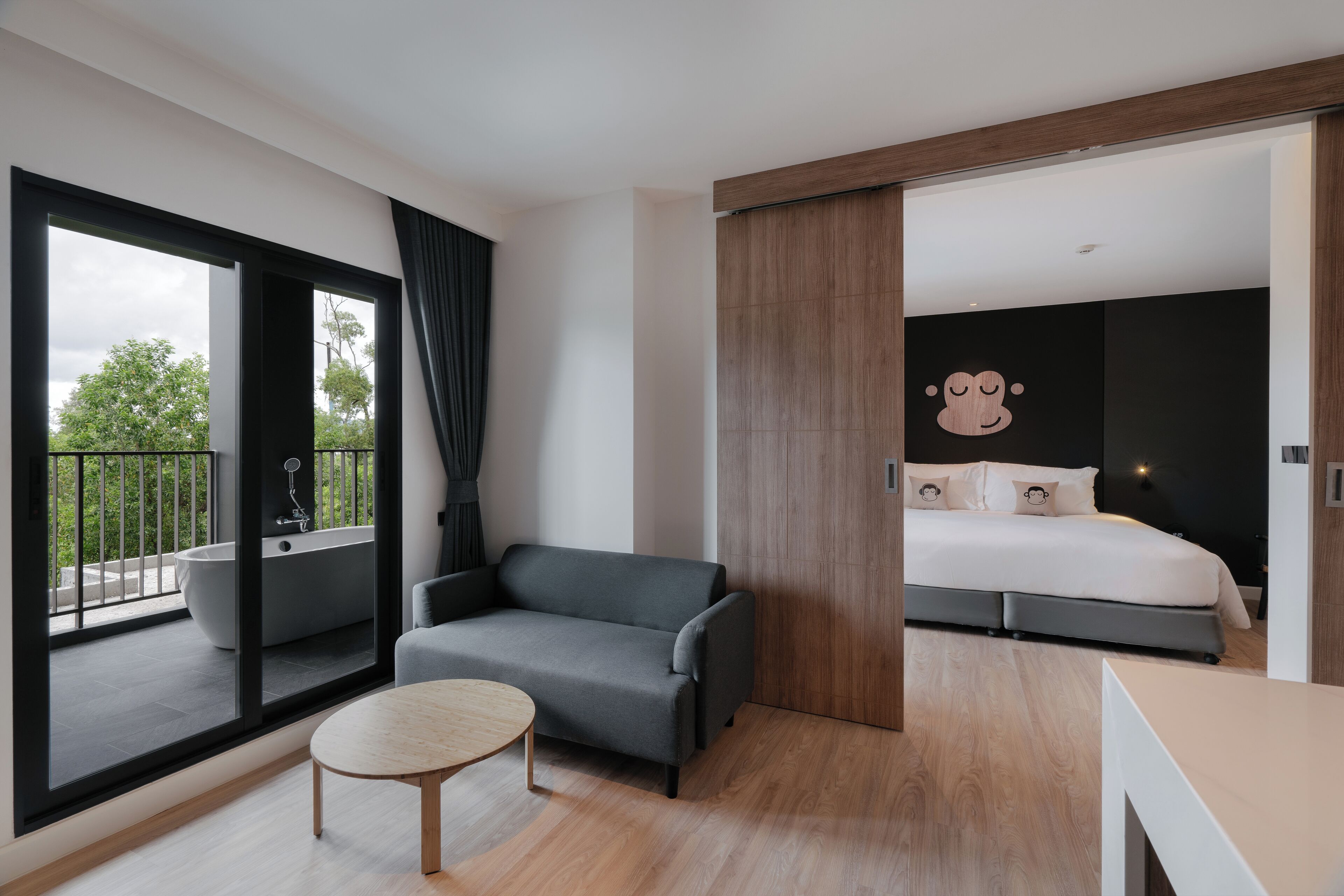 Blu Monkey Hub & Hotel