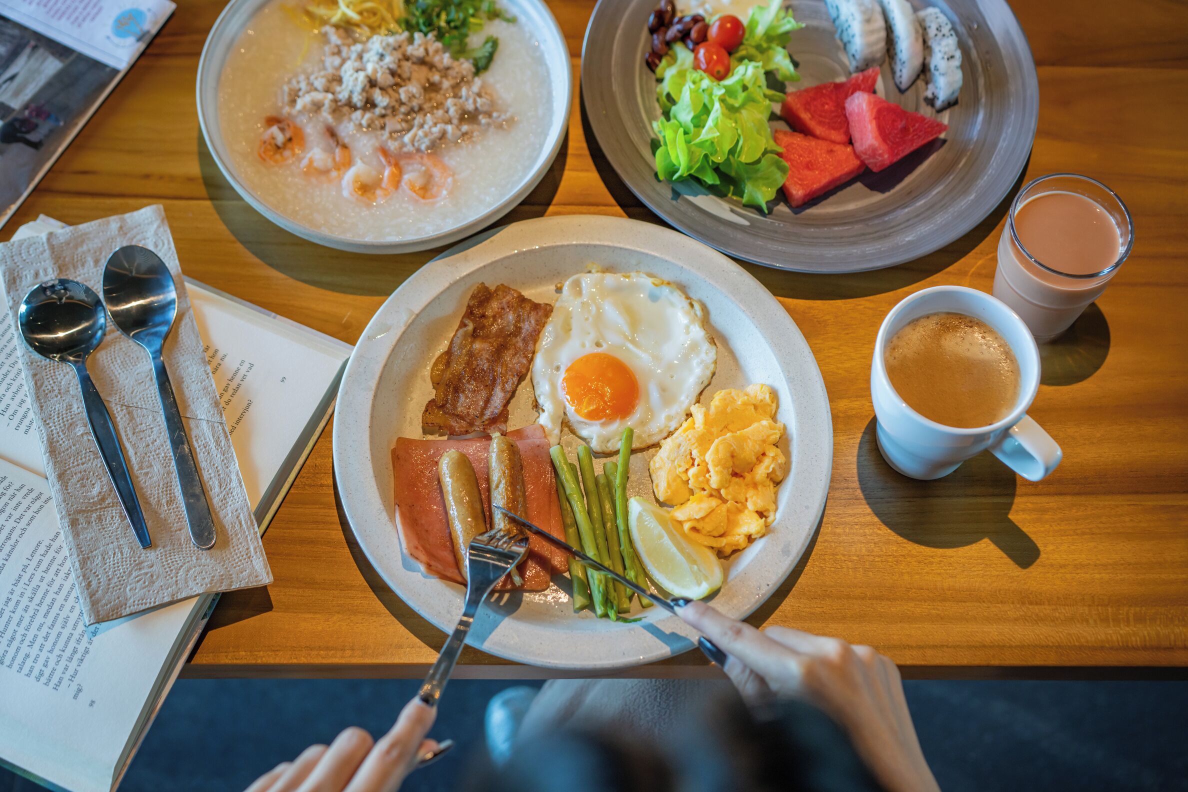 Blu Monkey Hub & Hotel