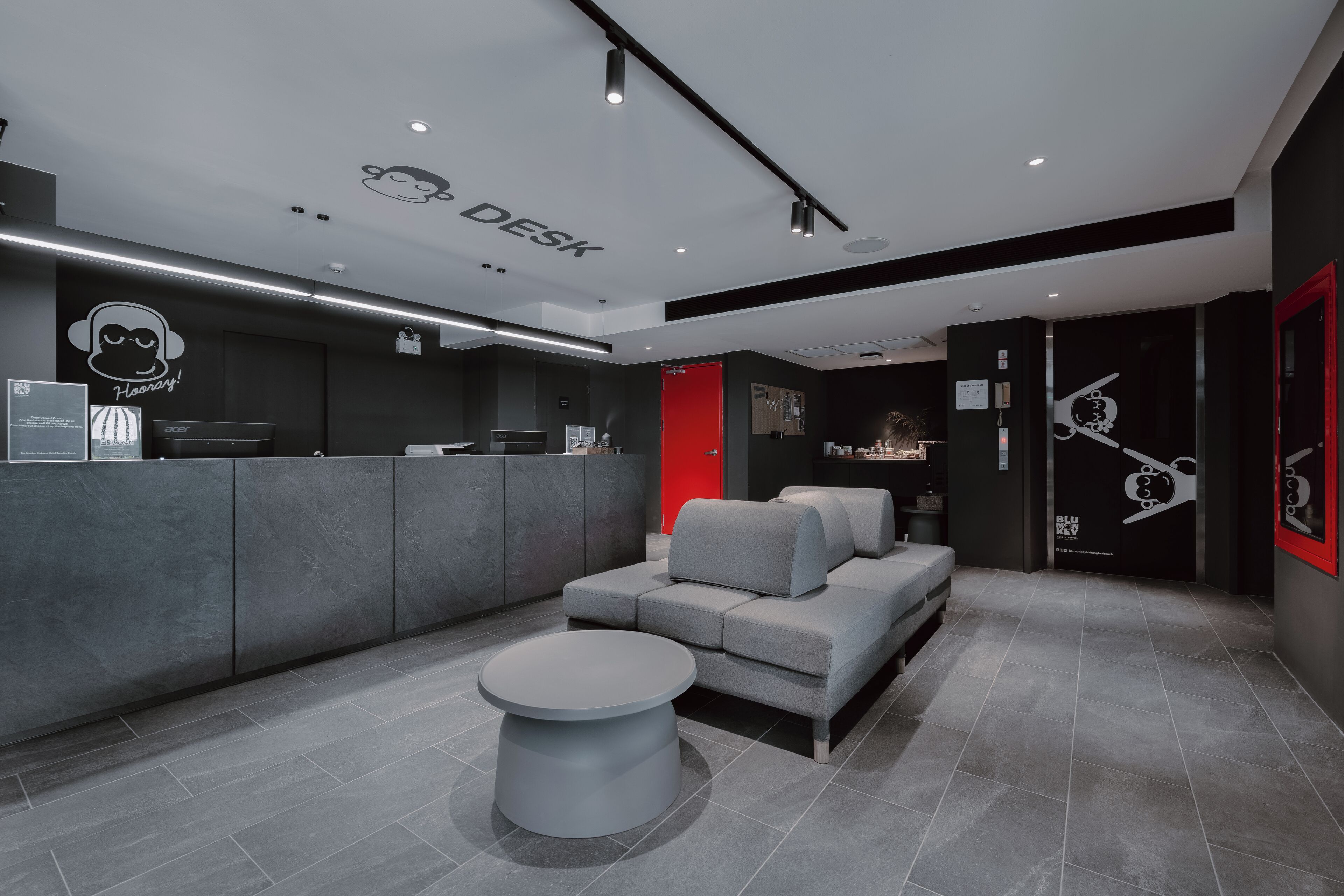 Blu Monkey Hub & Hotel