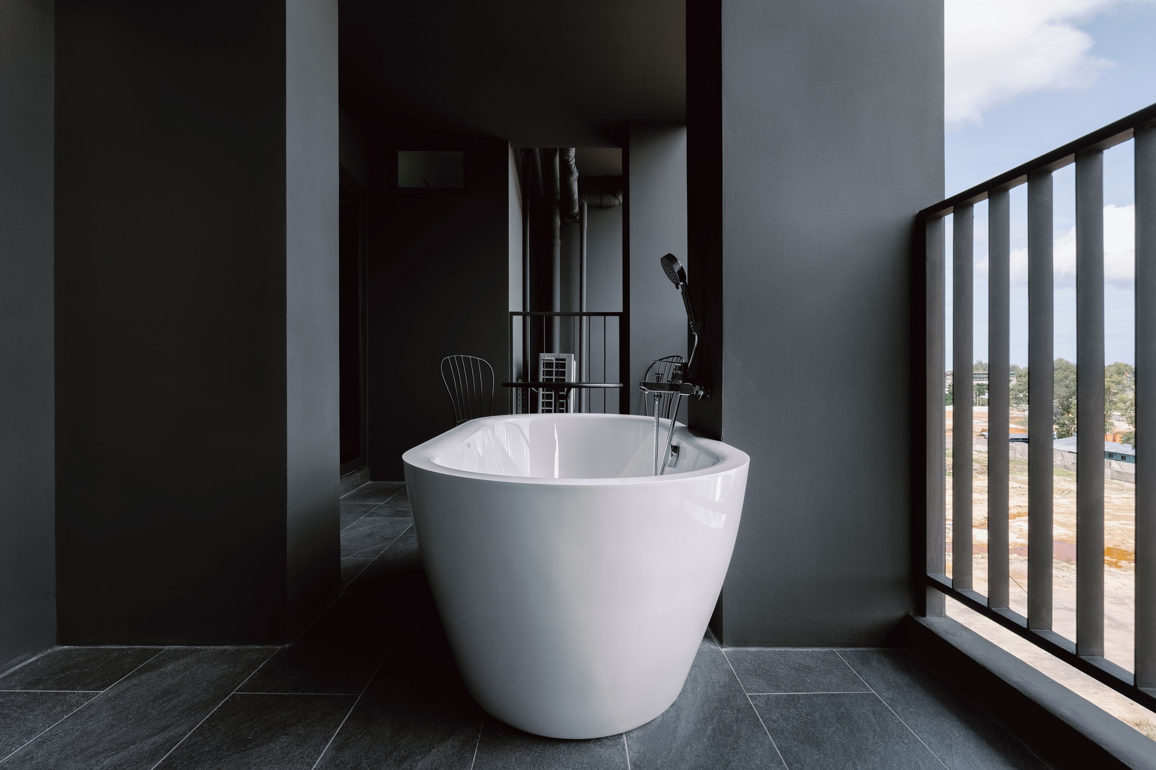 Blu Monkey Hub & Hotel