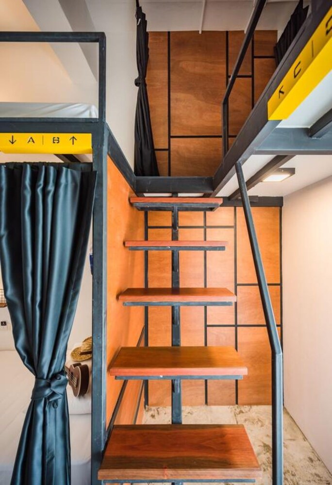 Book A Bed Poshtel Hostel