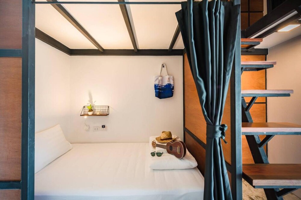 Book A Bed Poshtel Hostel