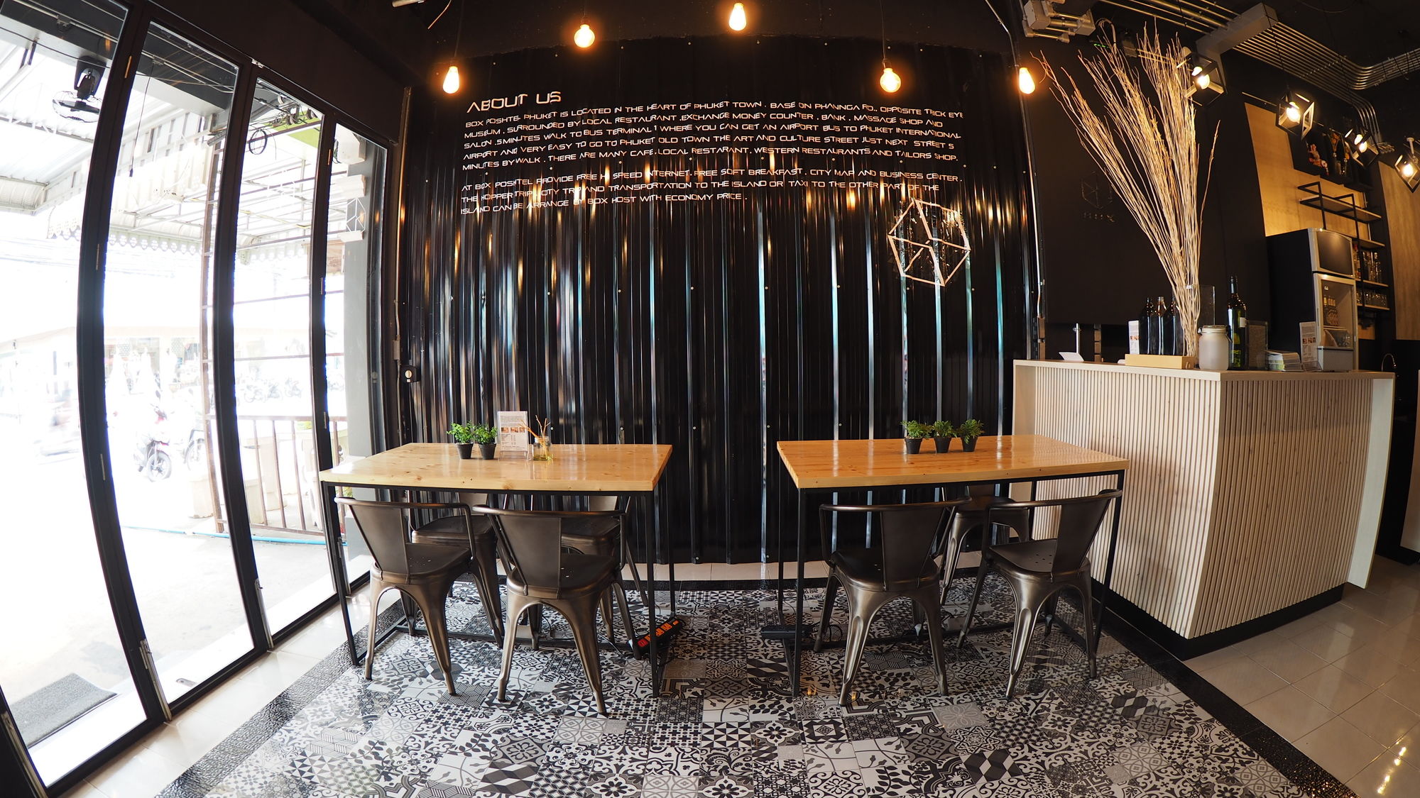 Box Poshtel Phuket