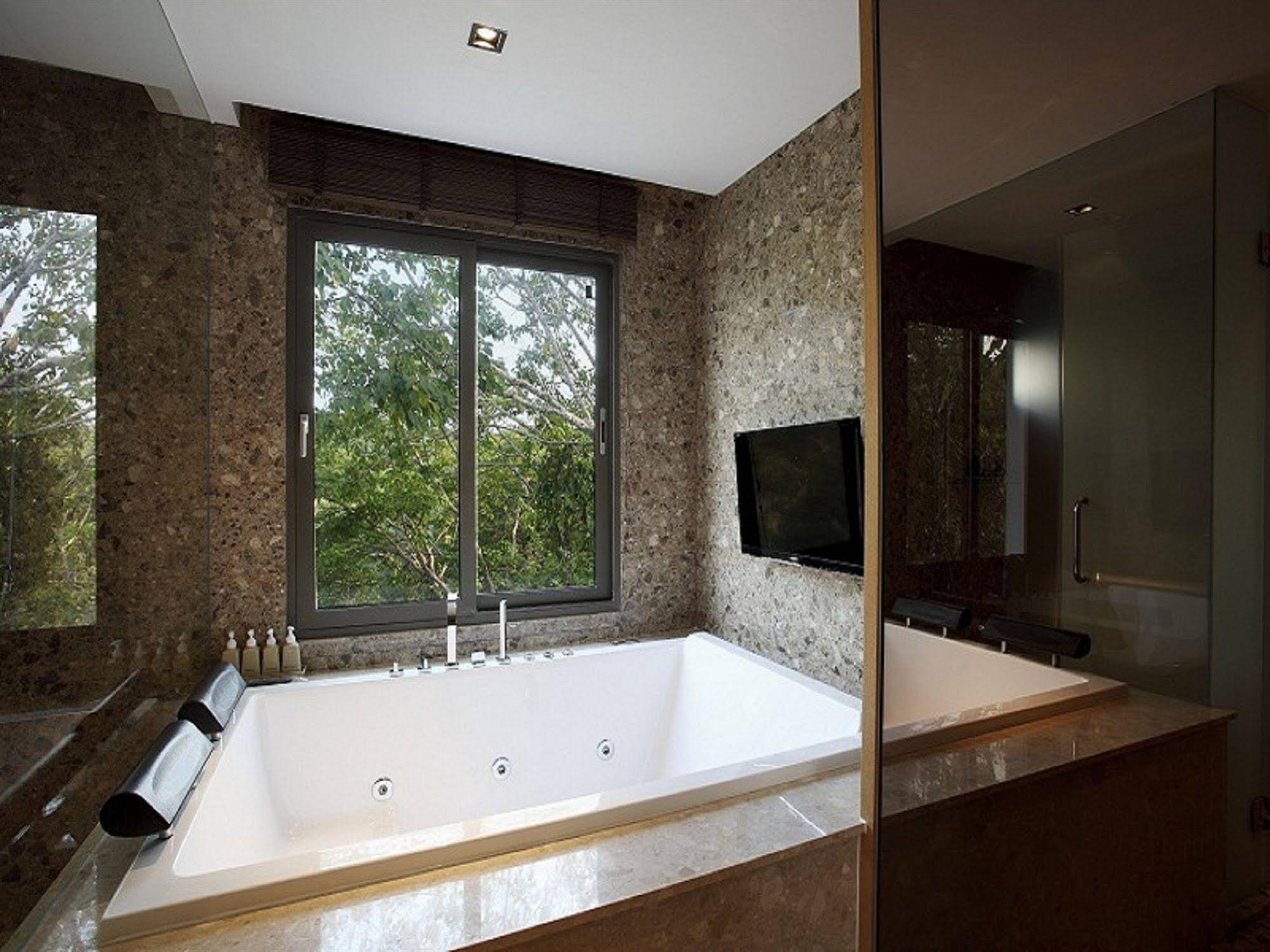 BYG Grand Sea View @ Siray Beach