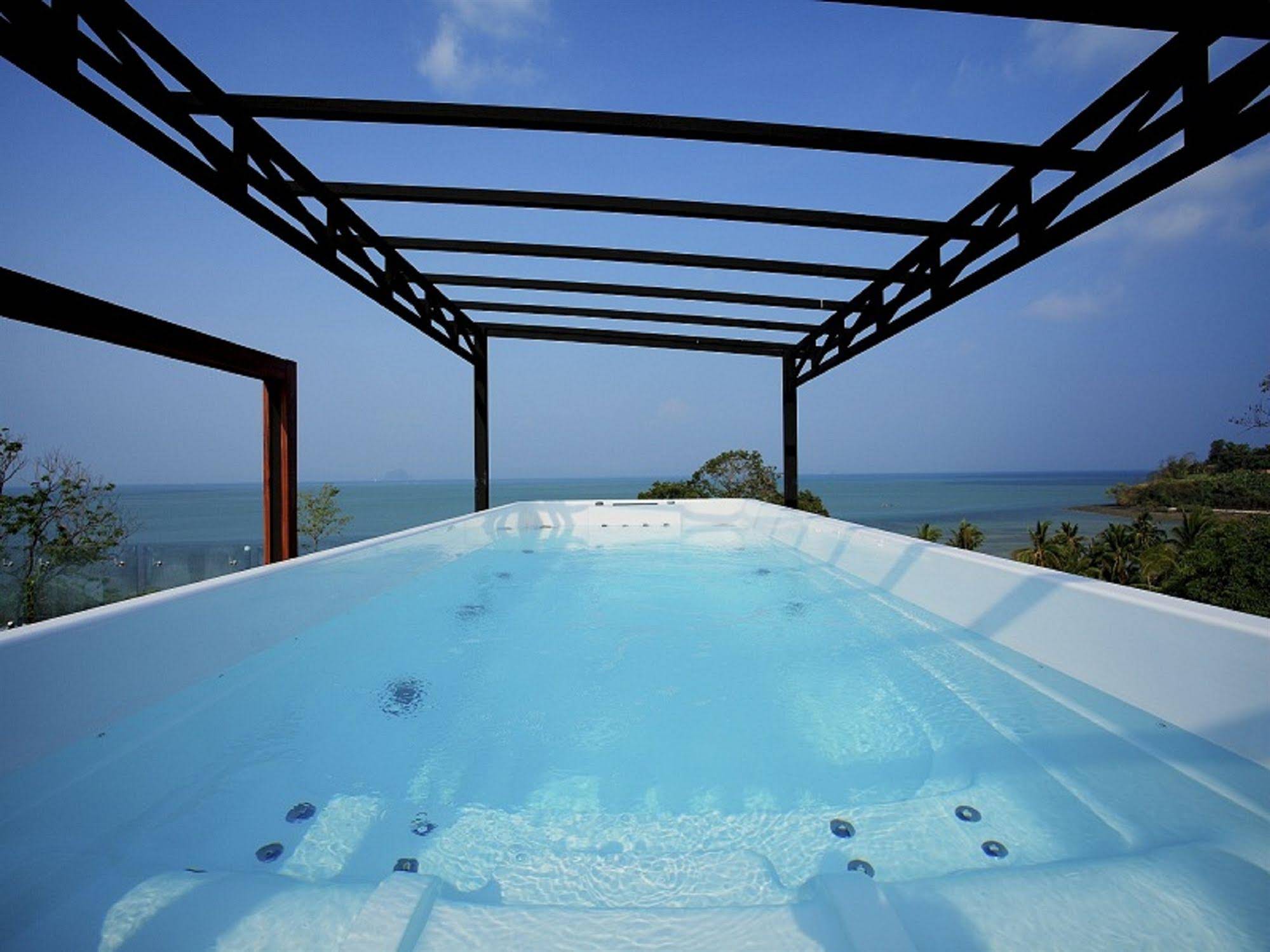 BYG Grand Sea View @ Siray Beach