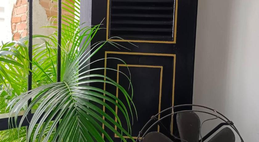 Chino Town Gallery Alley