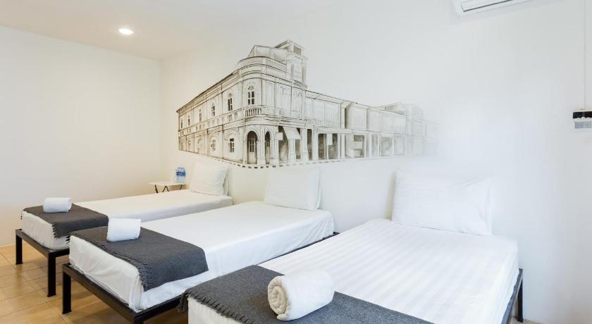 Chino Town Gallery Alley