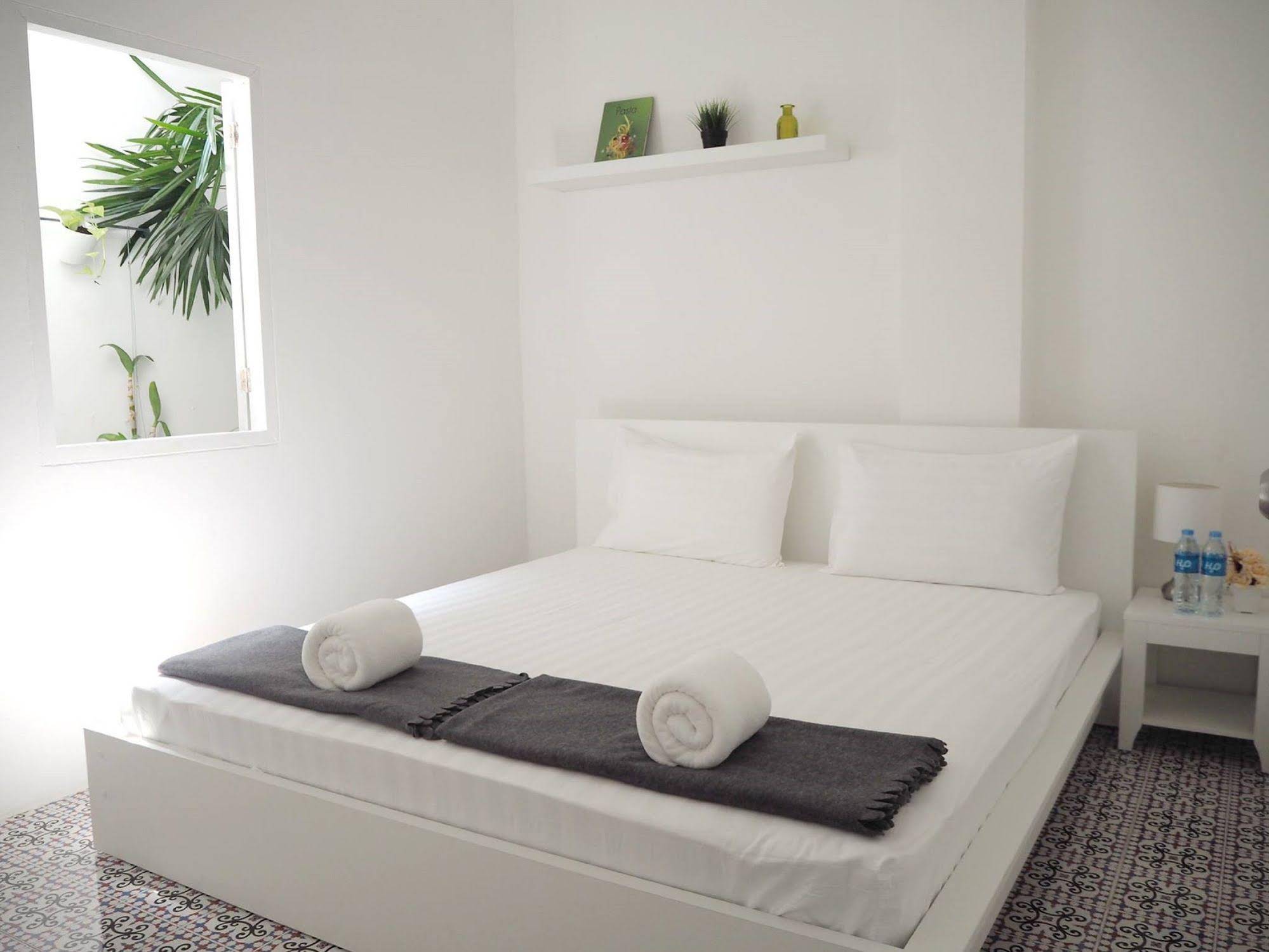 Chino Town Gallery Hostel