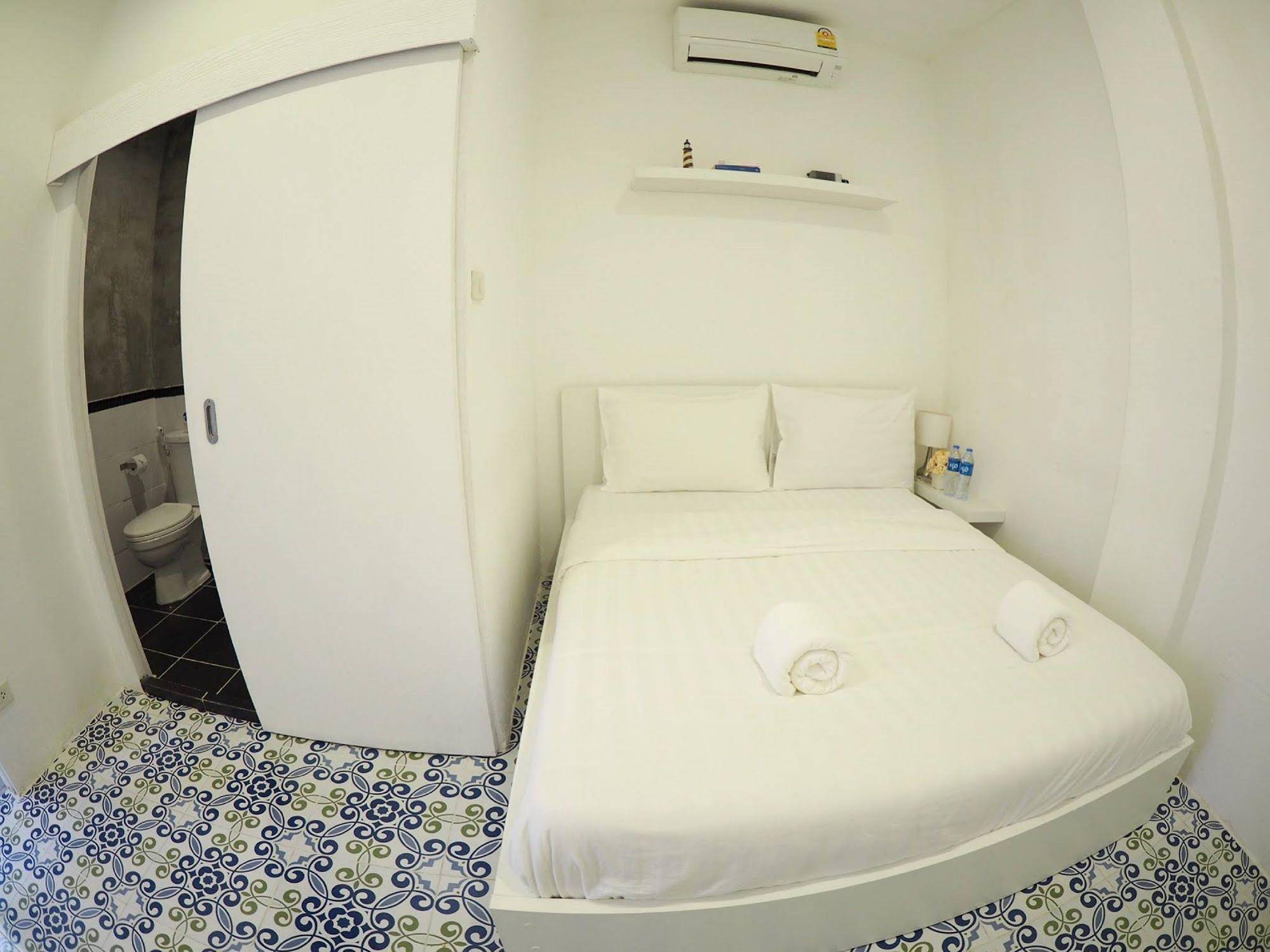 Chino Town Gallery Hostel