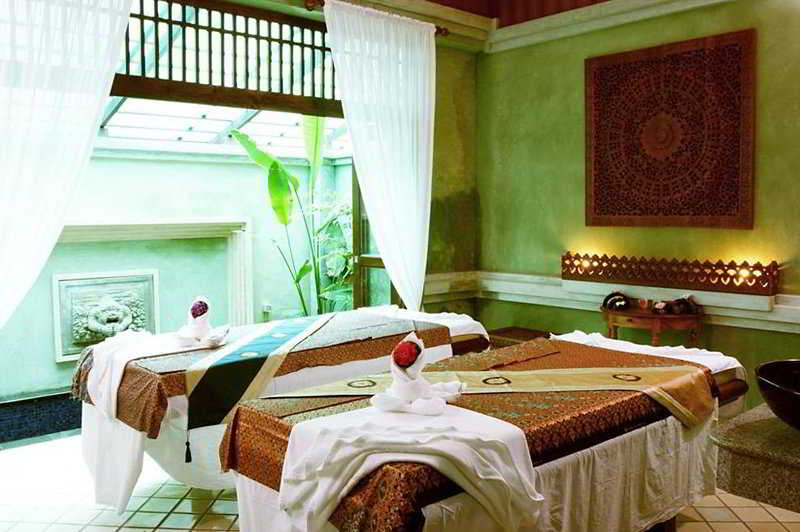 Circle Phuket Resort and Spa