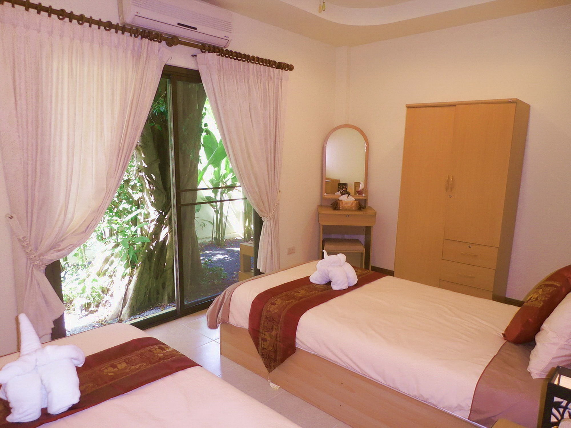 Coconut Paradise Holiday Villas