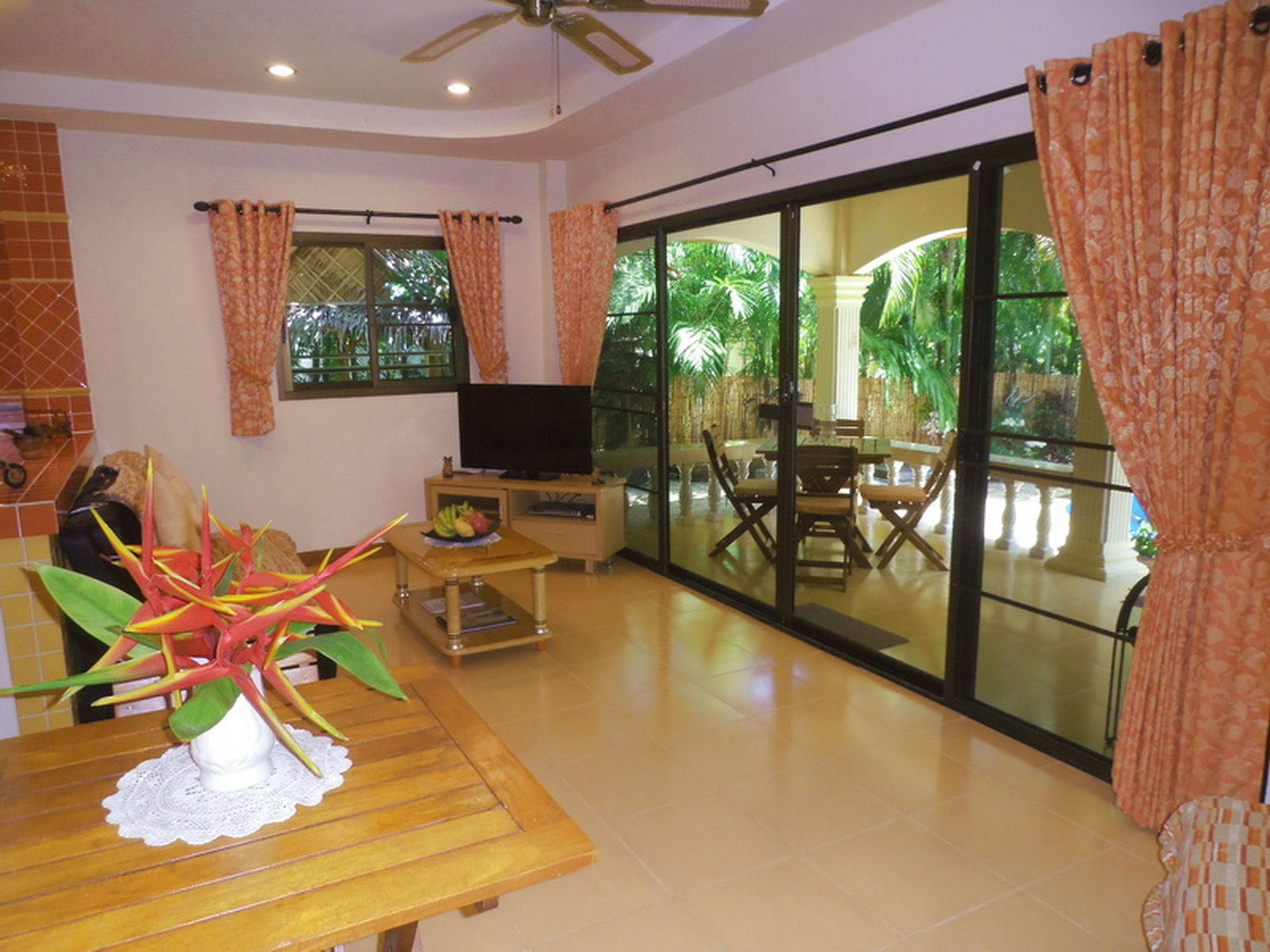 Coconut Paradise Holiday Villas