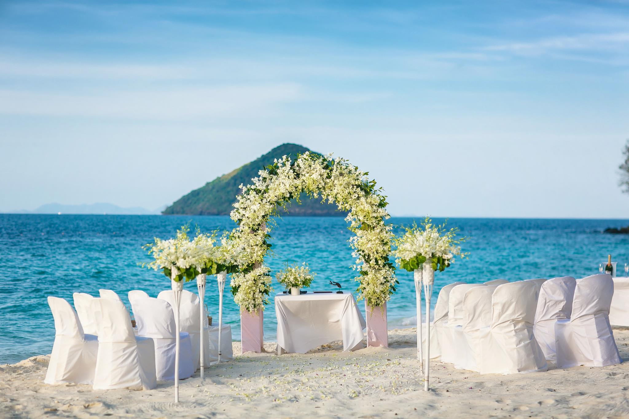 Coral Island Resort