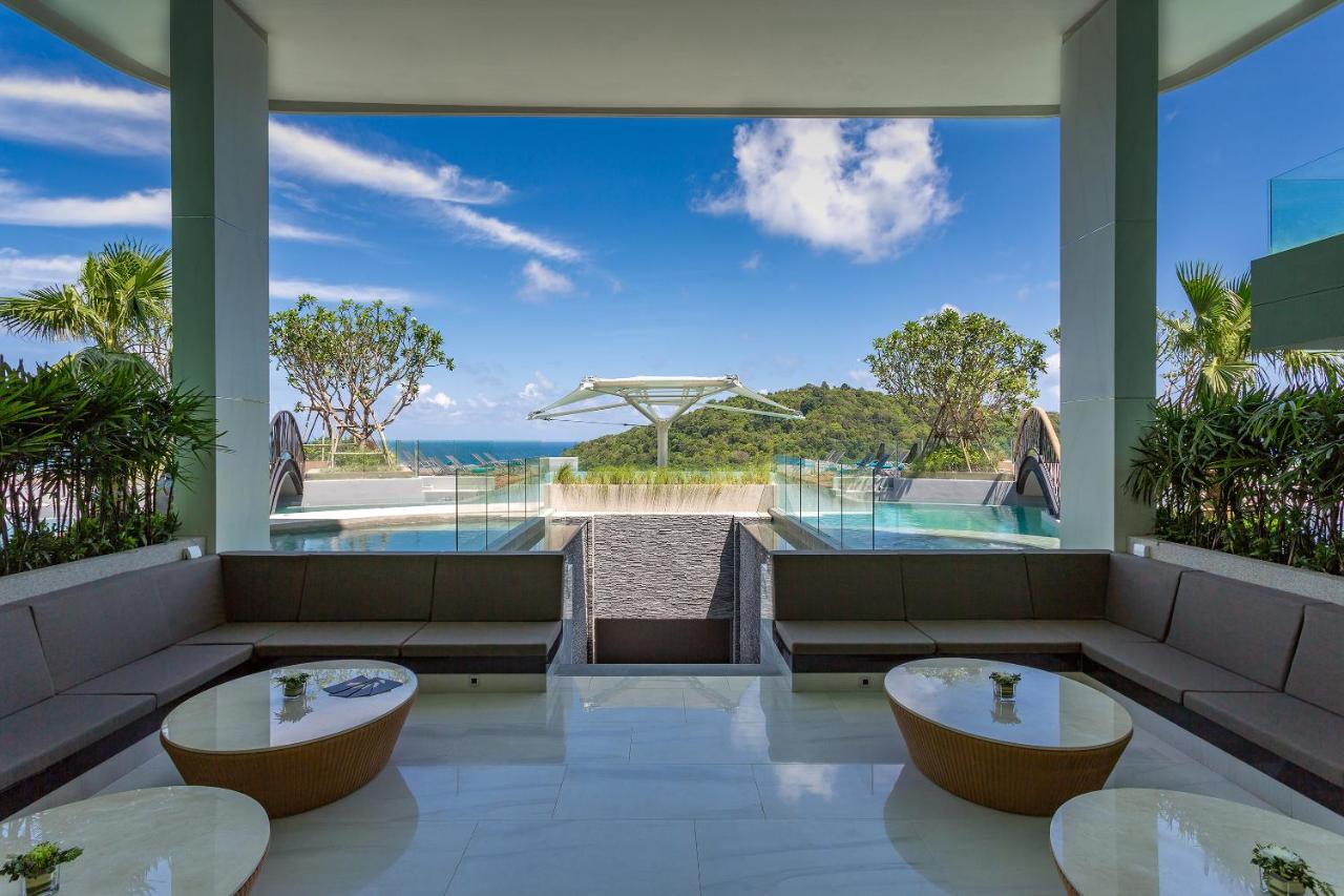 Crest Resort & Pool Villas