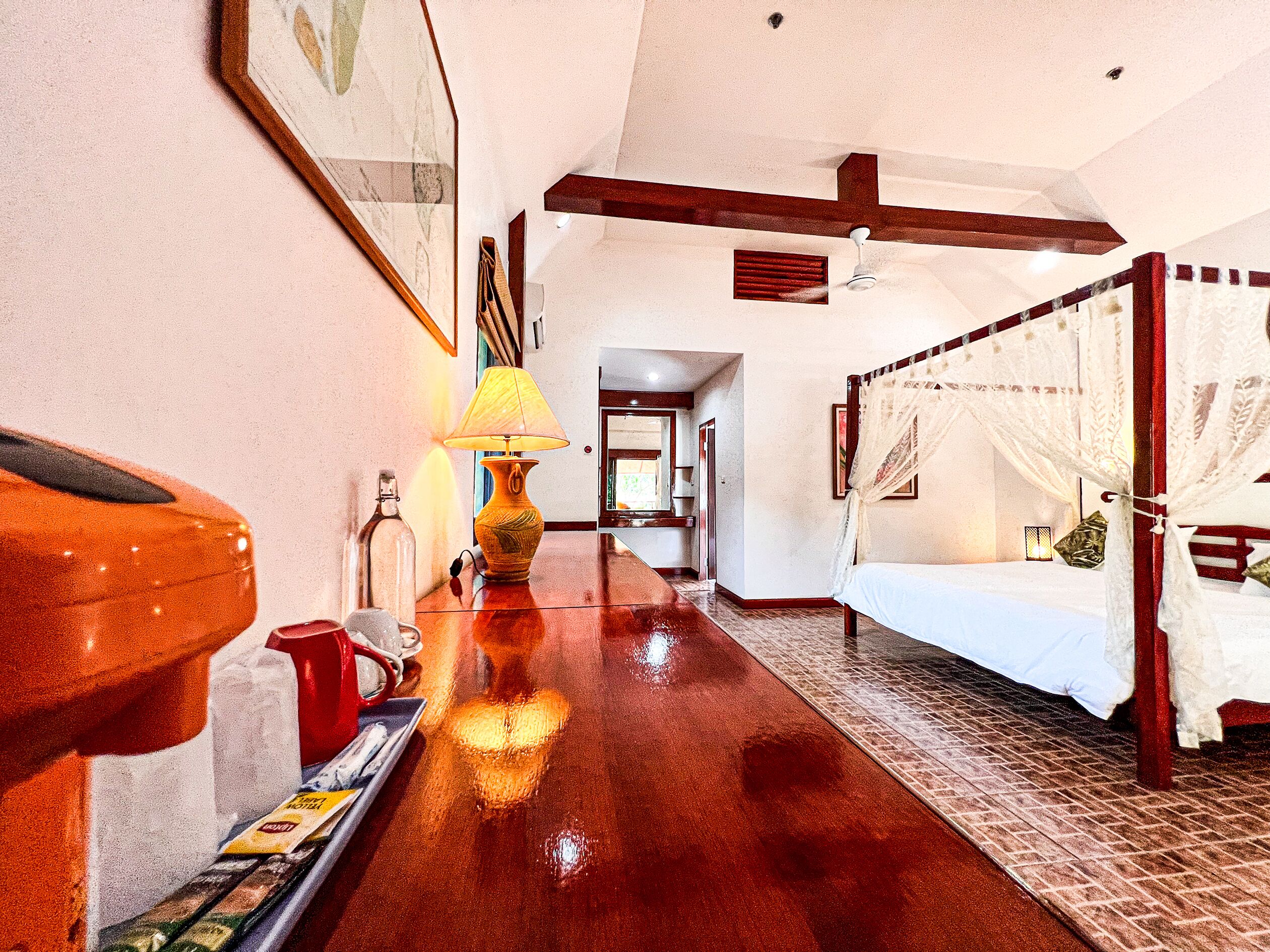 Cruiser Island Resort