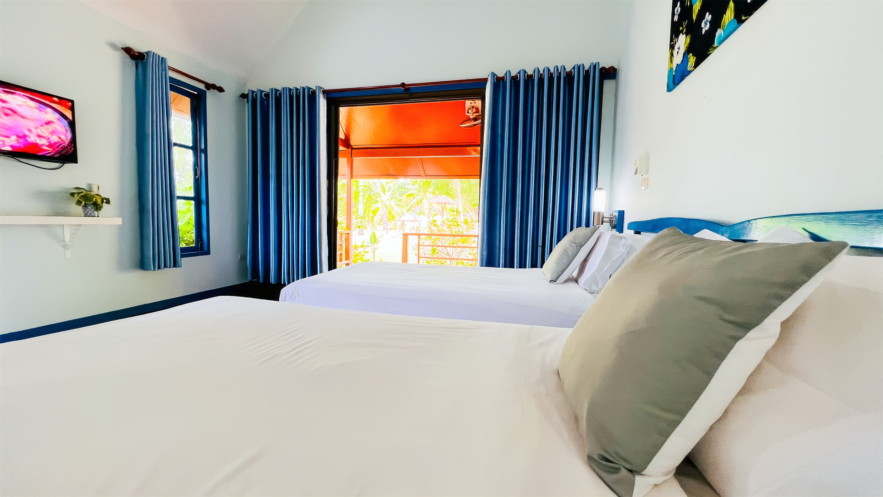 Cruiser Island Resort