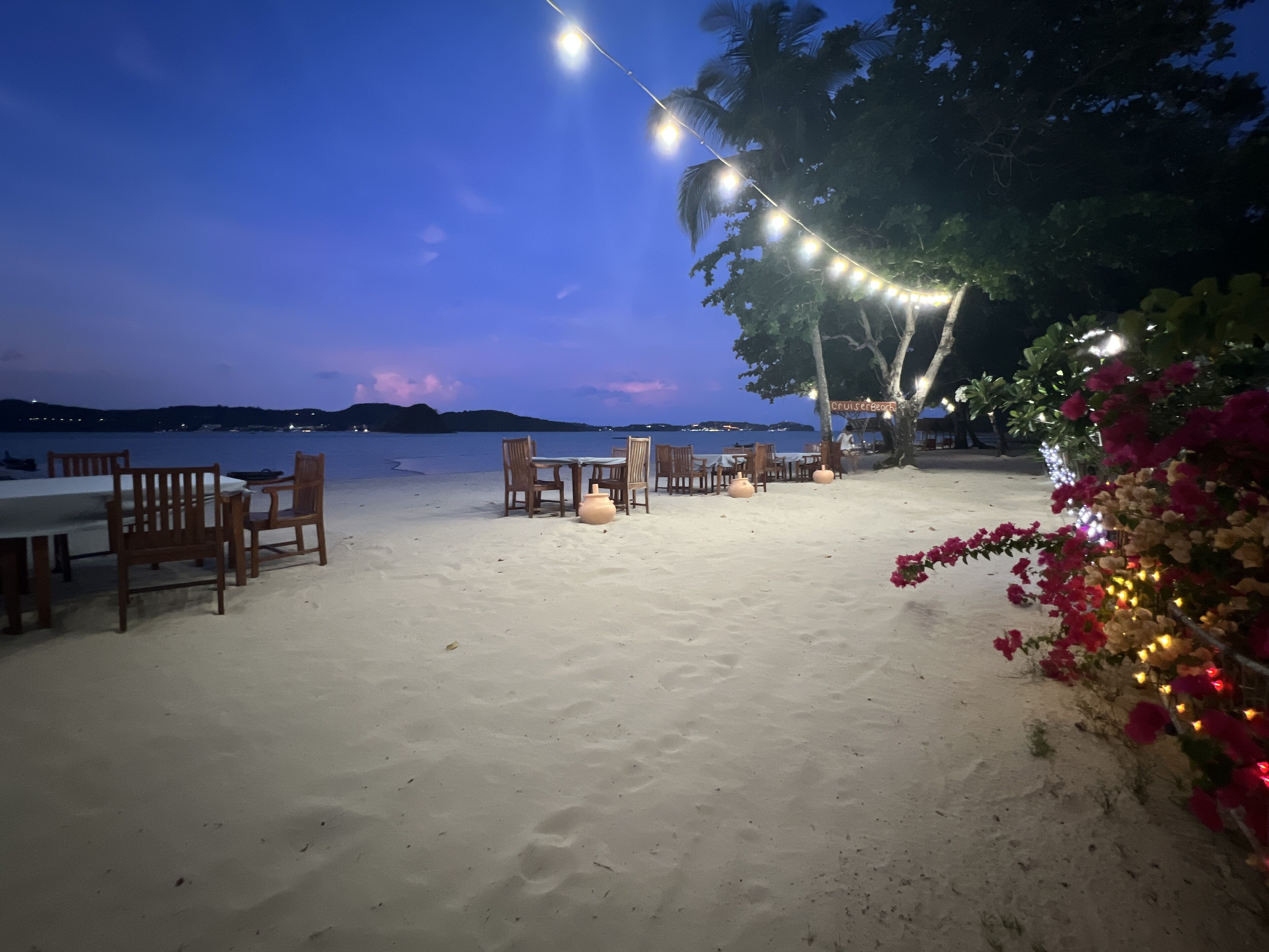 Cruiser Island Resort