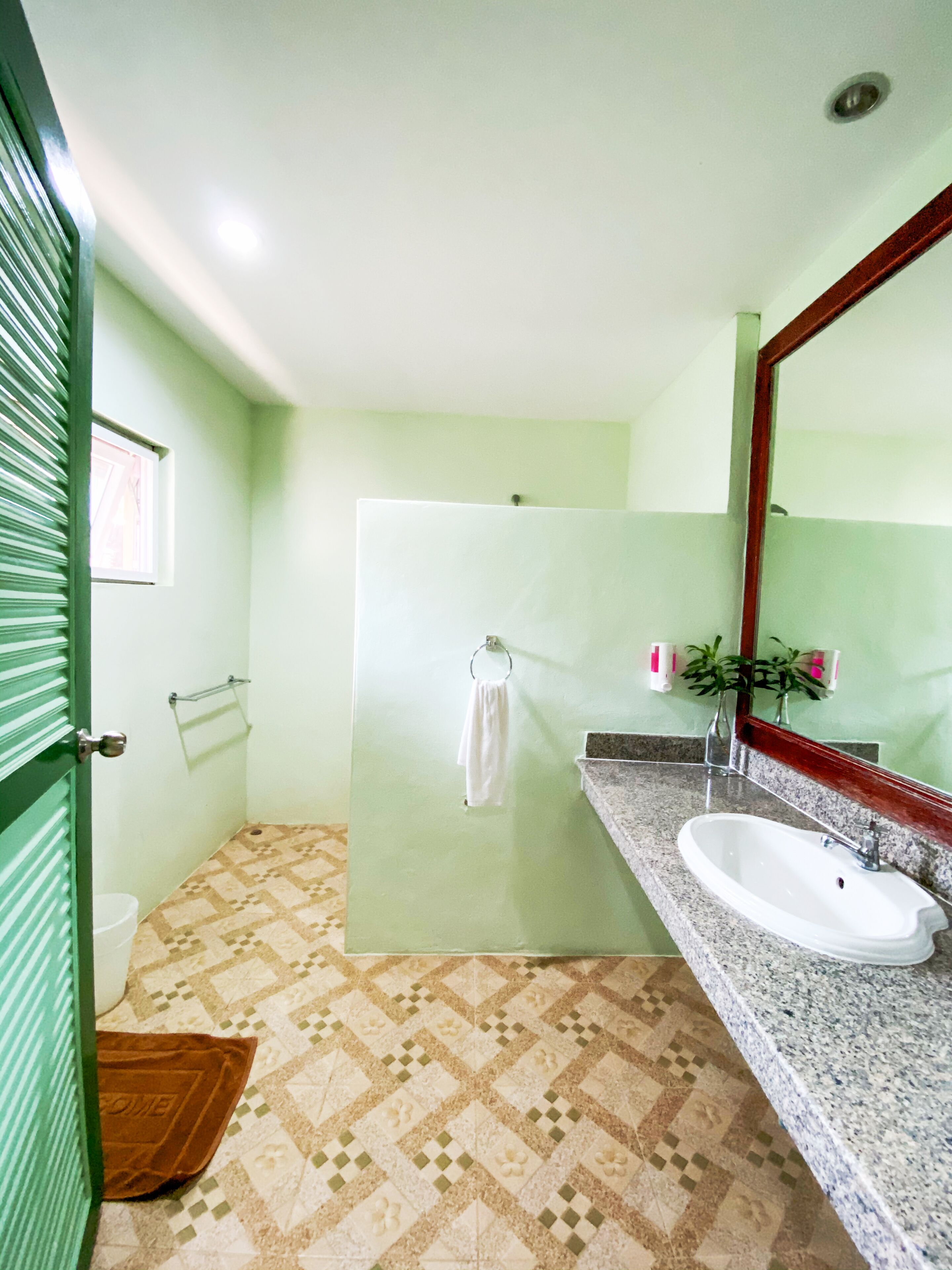 Cruiser Island Resort